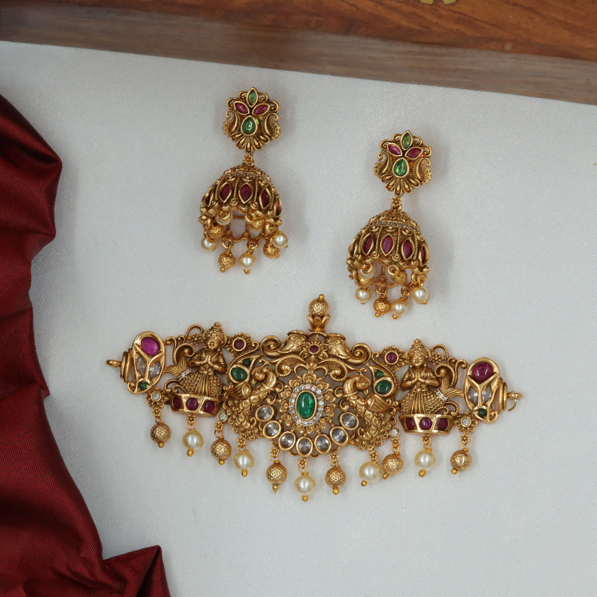 Regal Antique Choker With Sculpted Peacock Inspired Side Details