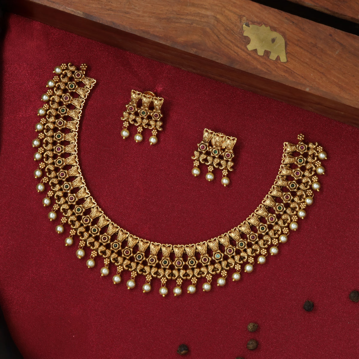 Bridal Antique Necklace with Traditional Pearl Drops