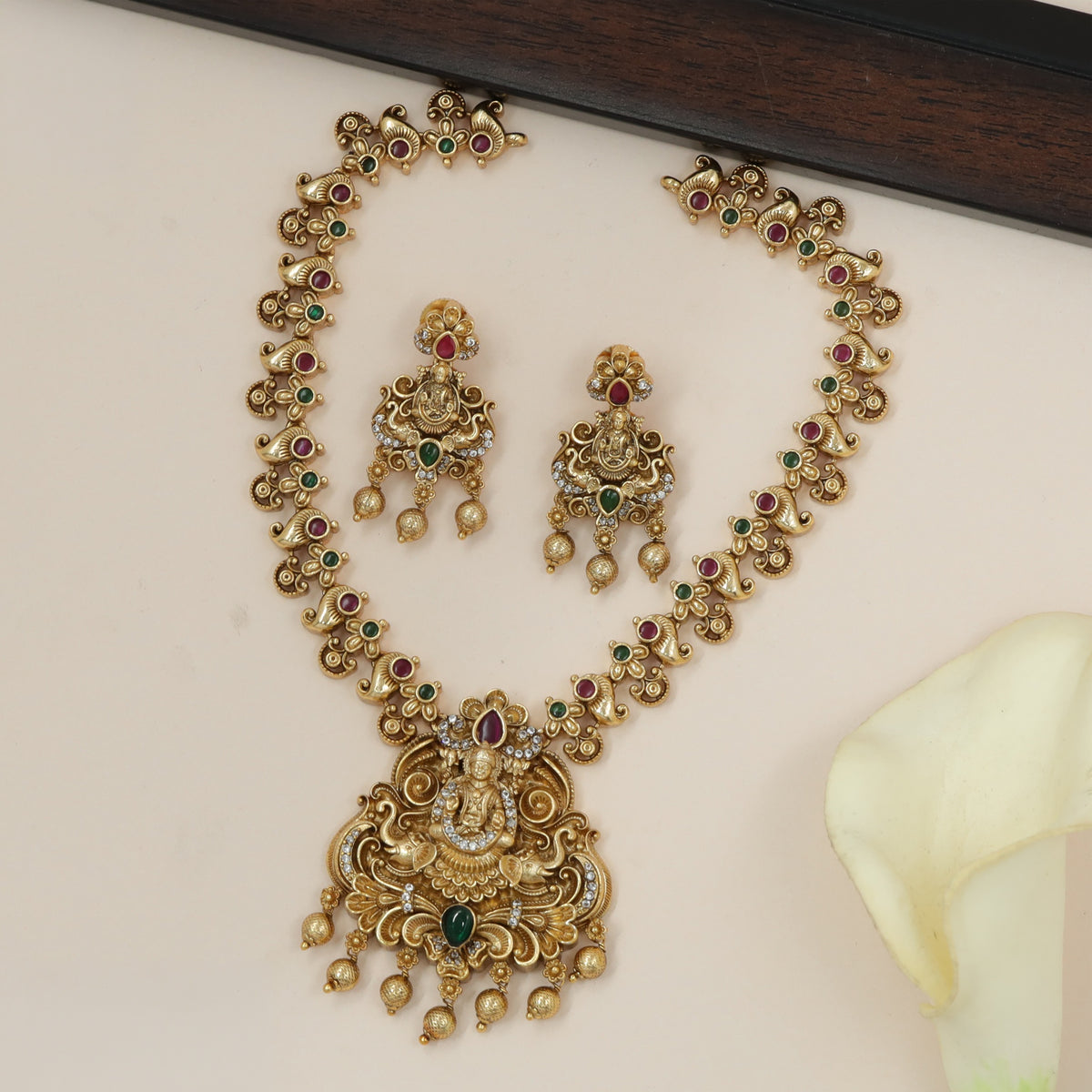 Traditional Lakshmi Pendant Necklace For Weddings