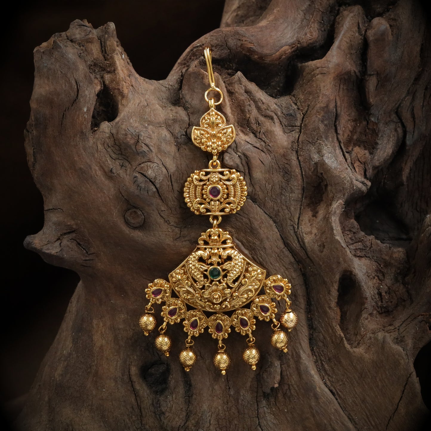 Grand Decorative Pendant Tikka with Traditional Carved Motifs