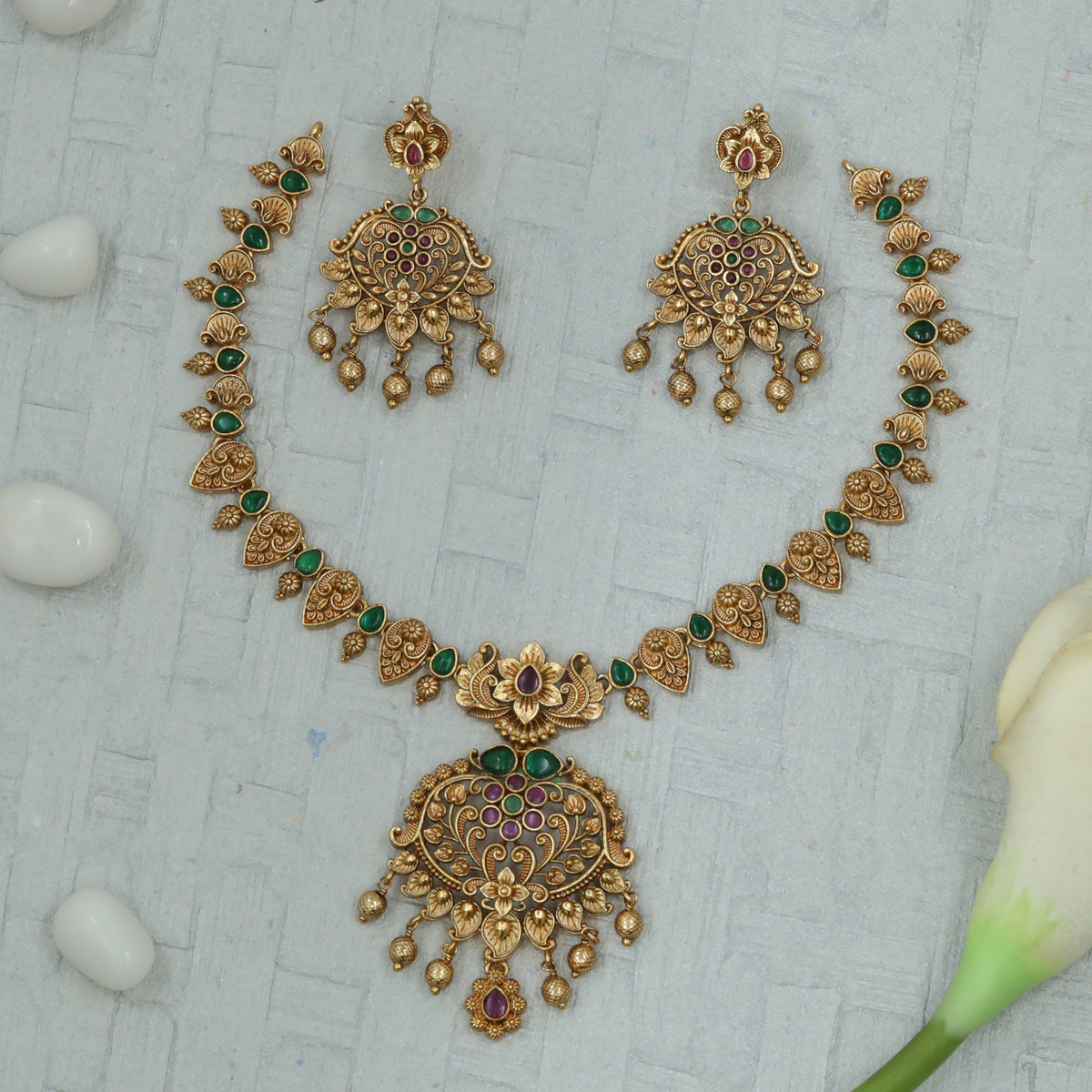 Antique Floral Paisley Drop Necklace Set