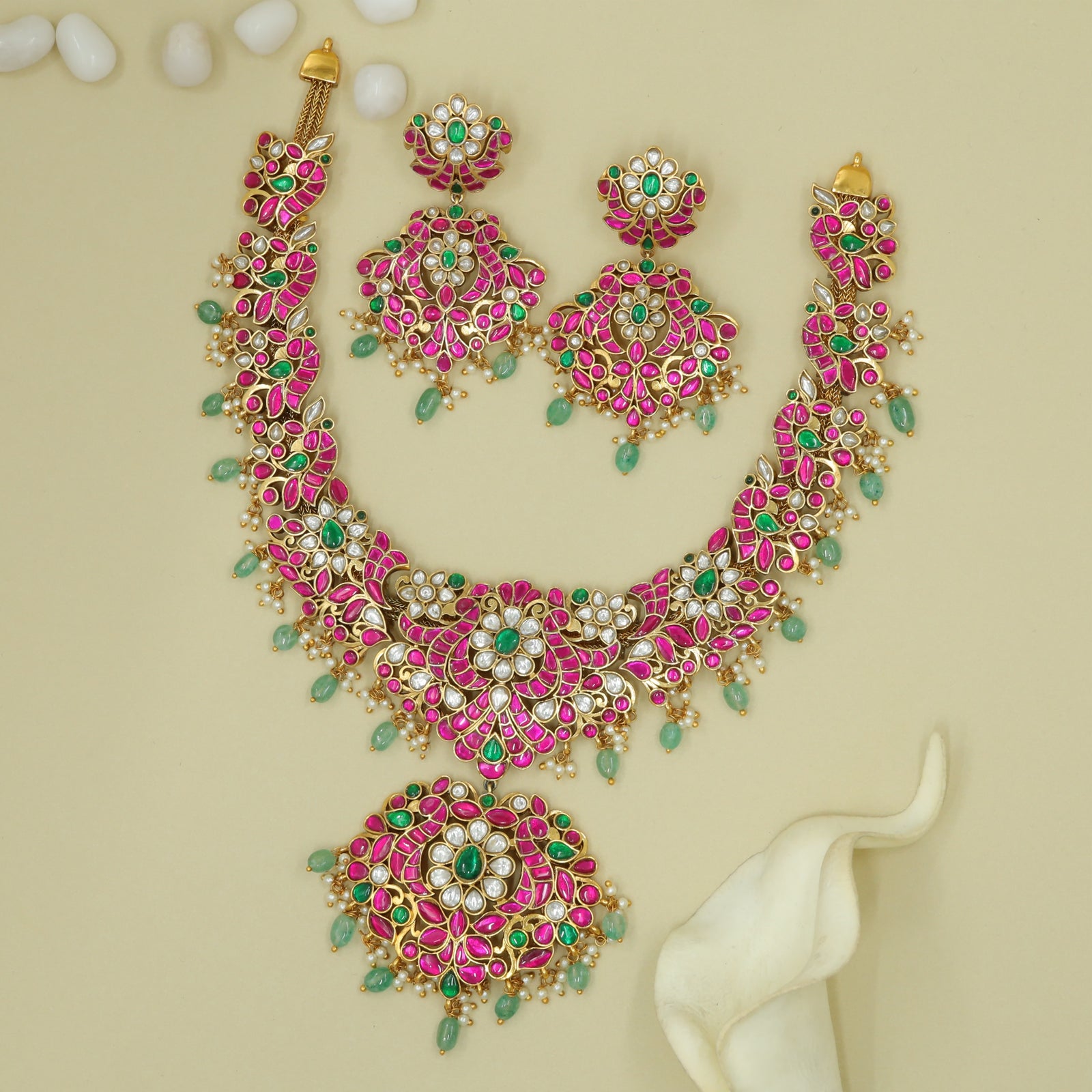 Antique Rangoli Ratna Floral Necklace Set
