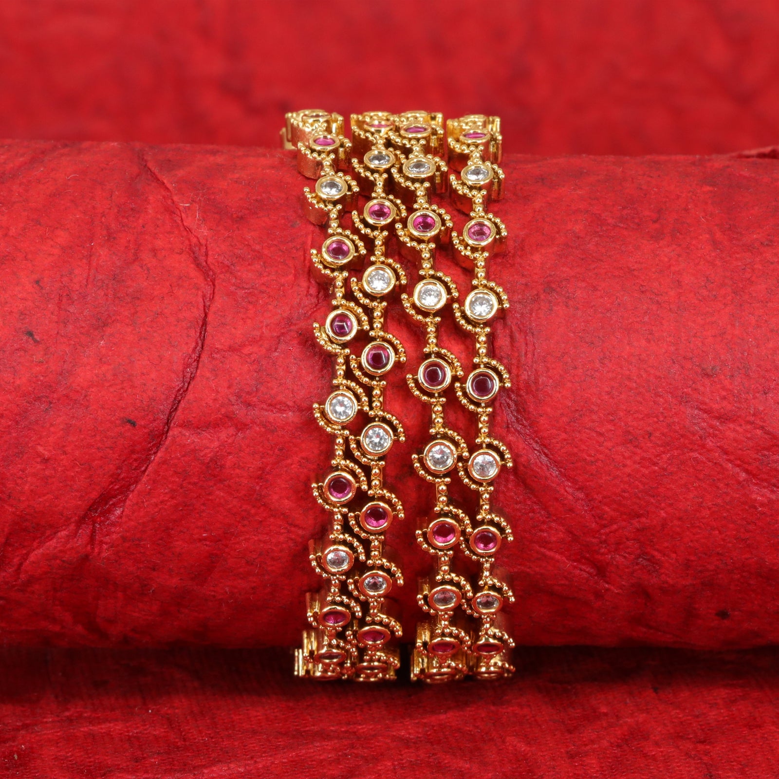 Antique Linked Circle Bangle Set