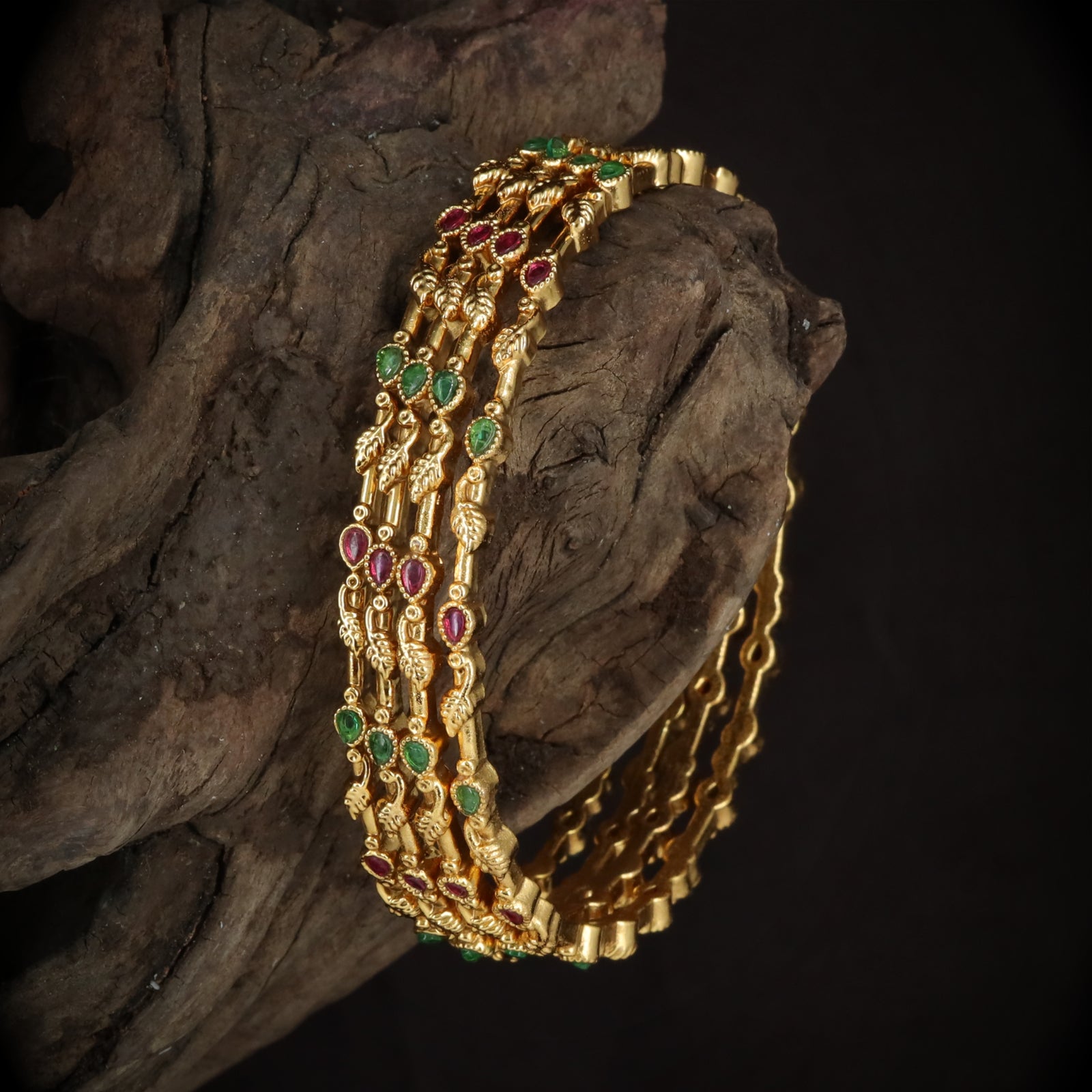 Antique Leaf Motif Bangle Set