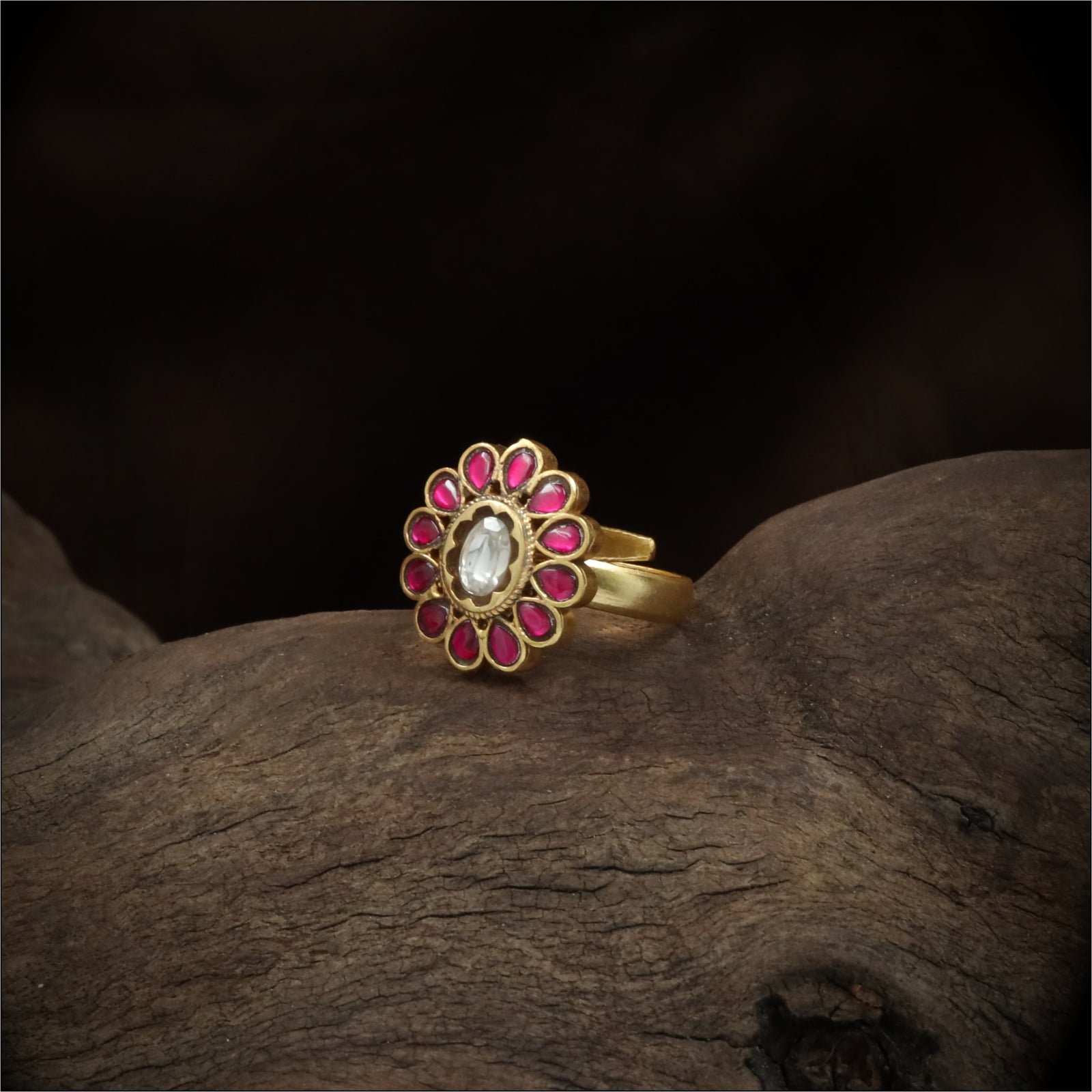 Jadau Petal-Crest Finger Ring with Kundan Focus
