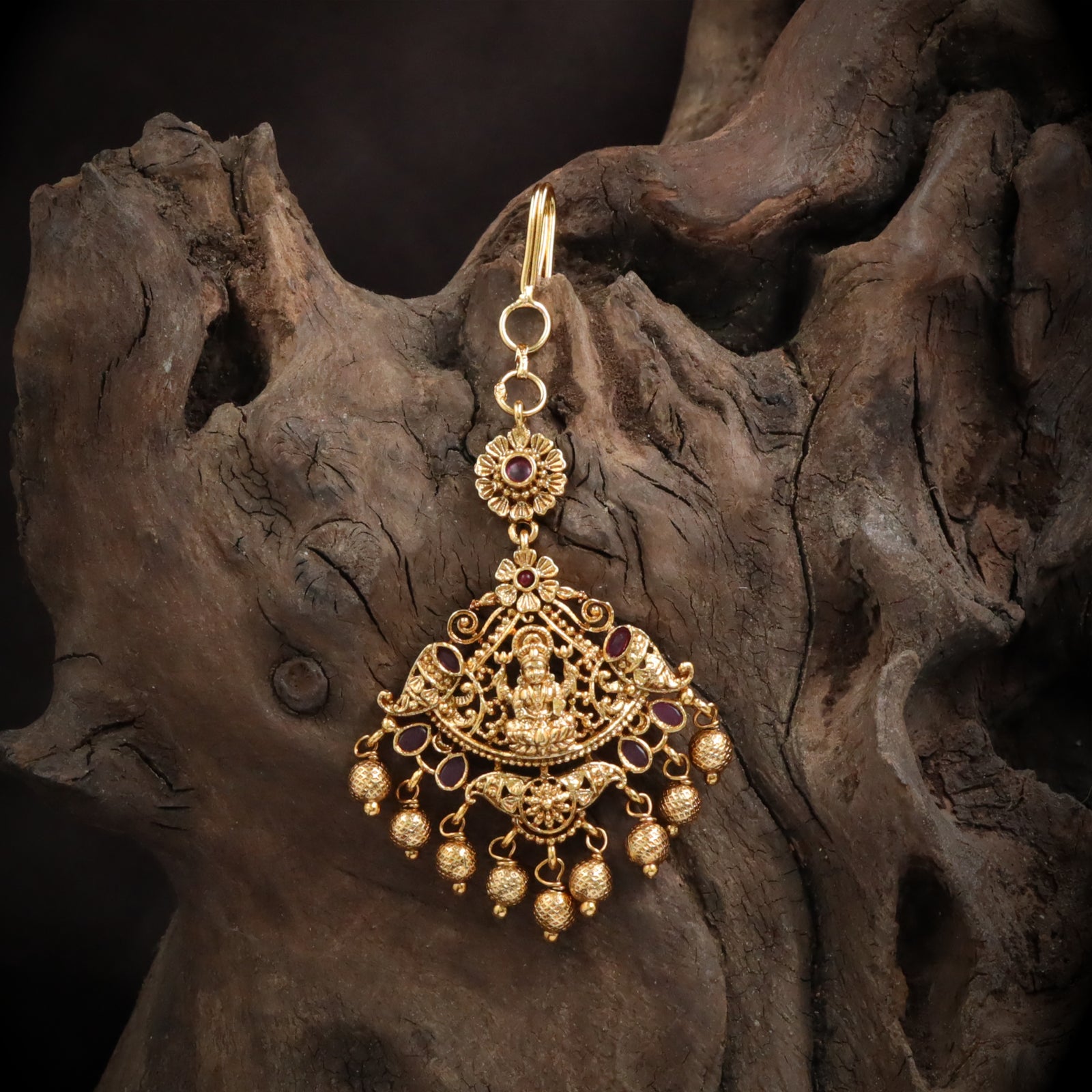 Antique Goddess Lakshmi Scalloped Arch Maang Tikka