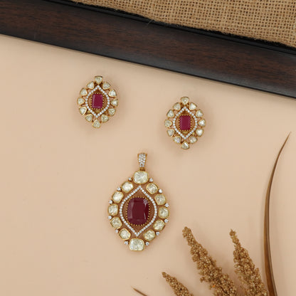Framed Centerstone Pendant Set