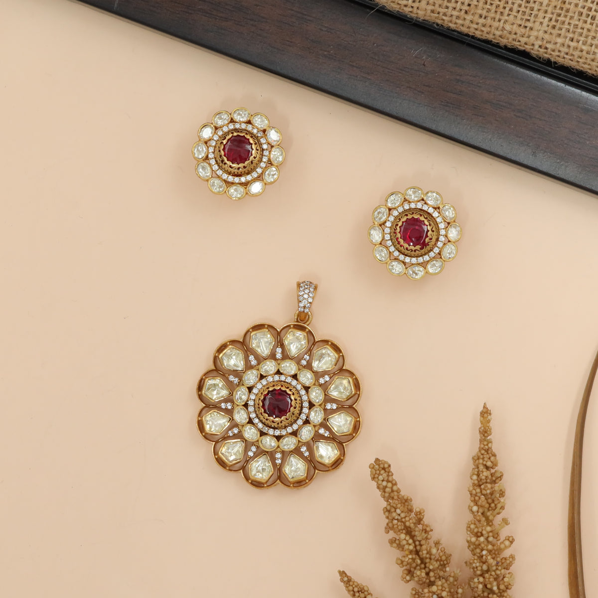 Floral Disc Pendant Set
