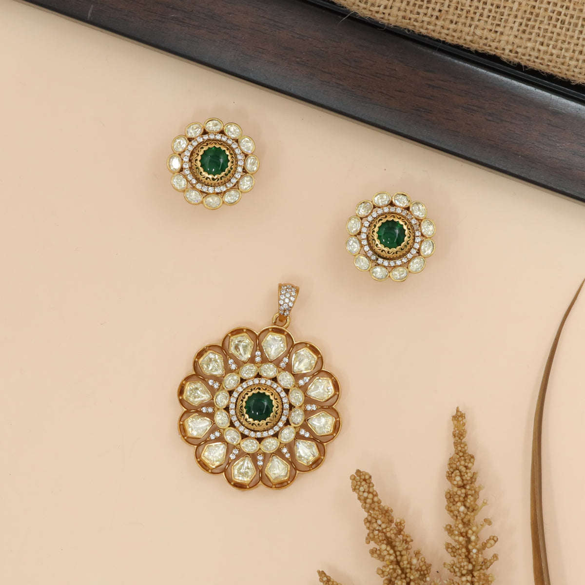 Floral Disc Pendant Set