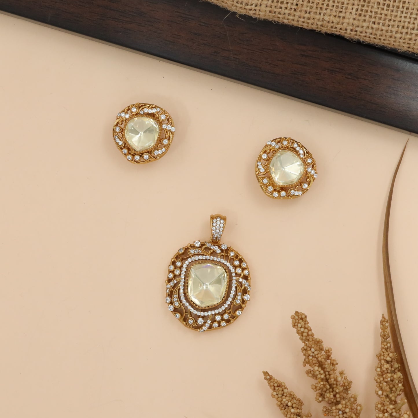 Sculpted Oval Halo Pendant Set