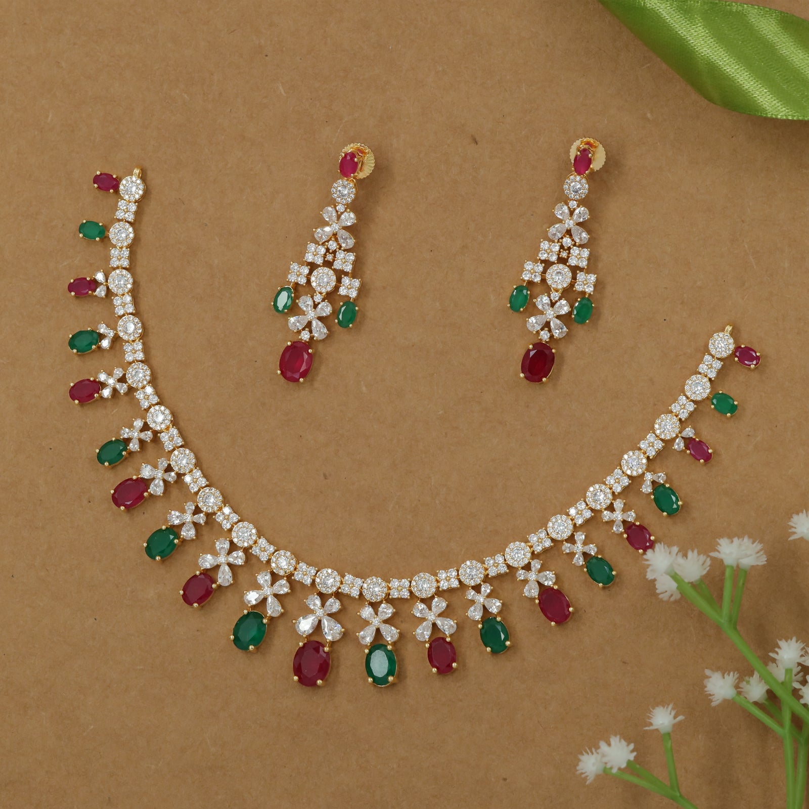 Heritage-Style Necklace with Repeating Flower Motifs and Pendant Rhythm