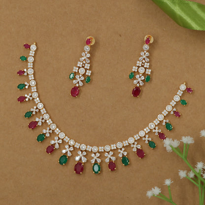 Heritage-Style Necklace with Repeating Flower Motifs and Pendant Rhythm