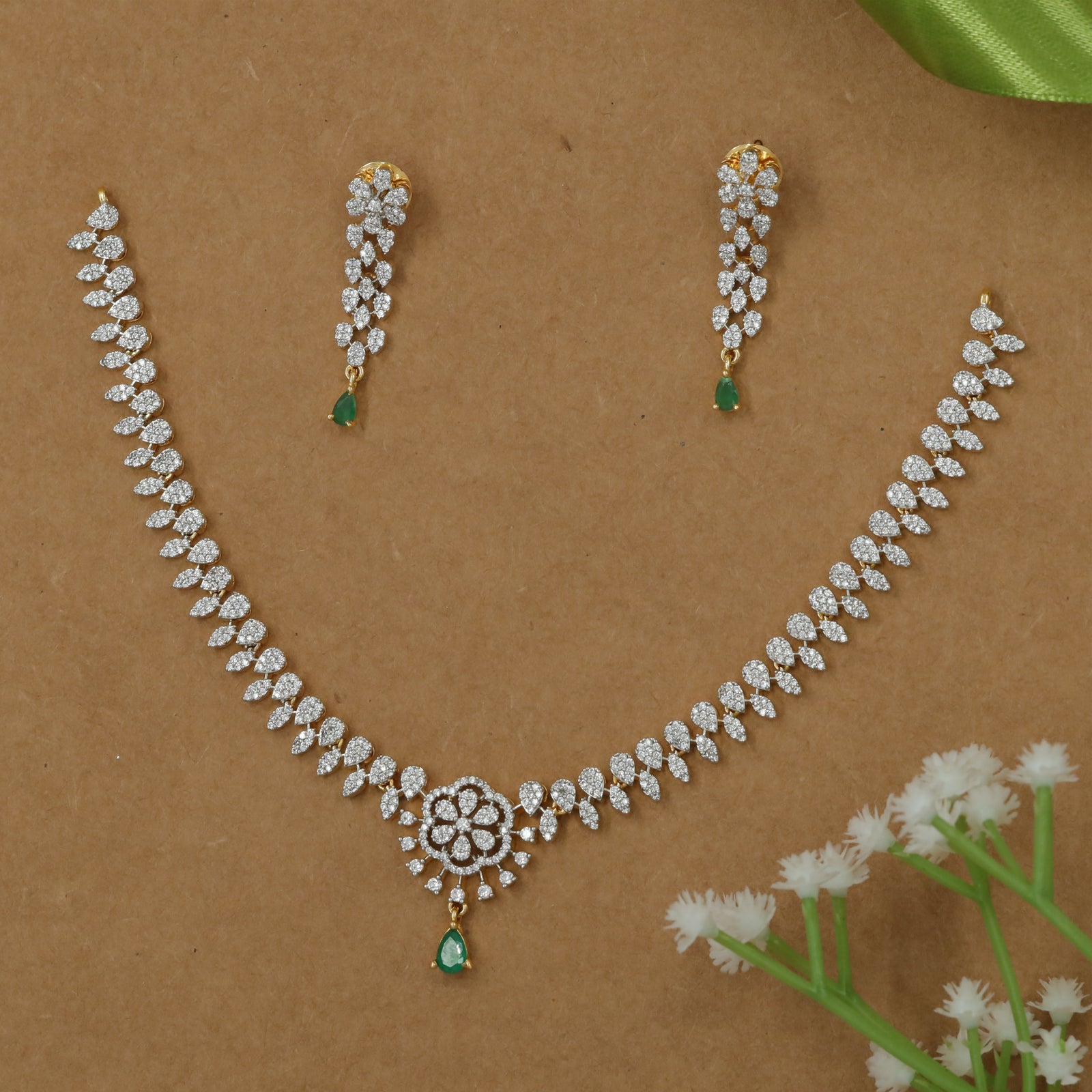 Classic Statement Necklace with Leaf Motif Flow