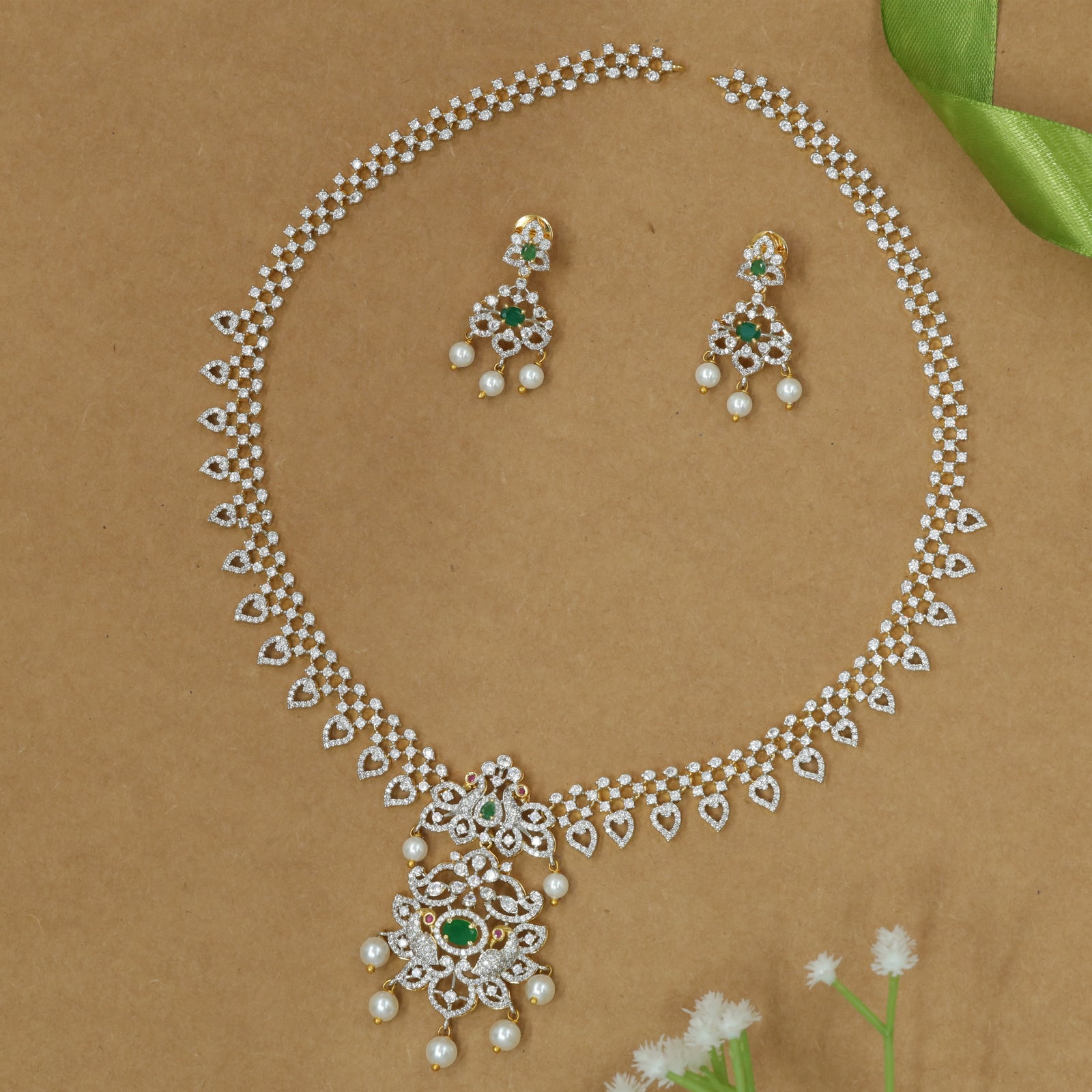 Luxury Heart Link Necklace with Central Floral Drop Pendant