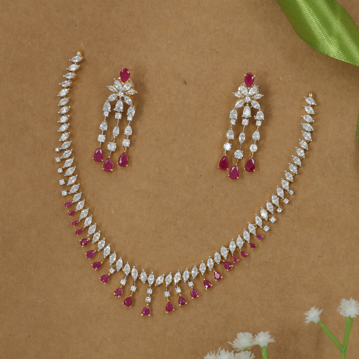 Precision Leaf Line Necklace with Multi-Drop Edge Flow