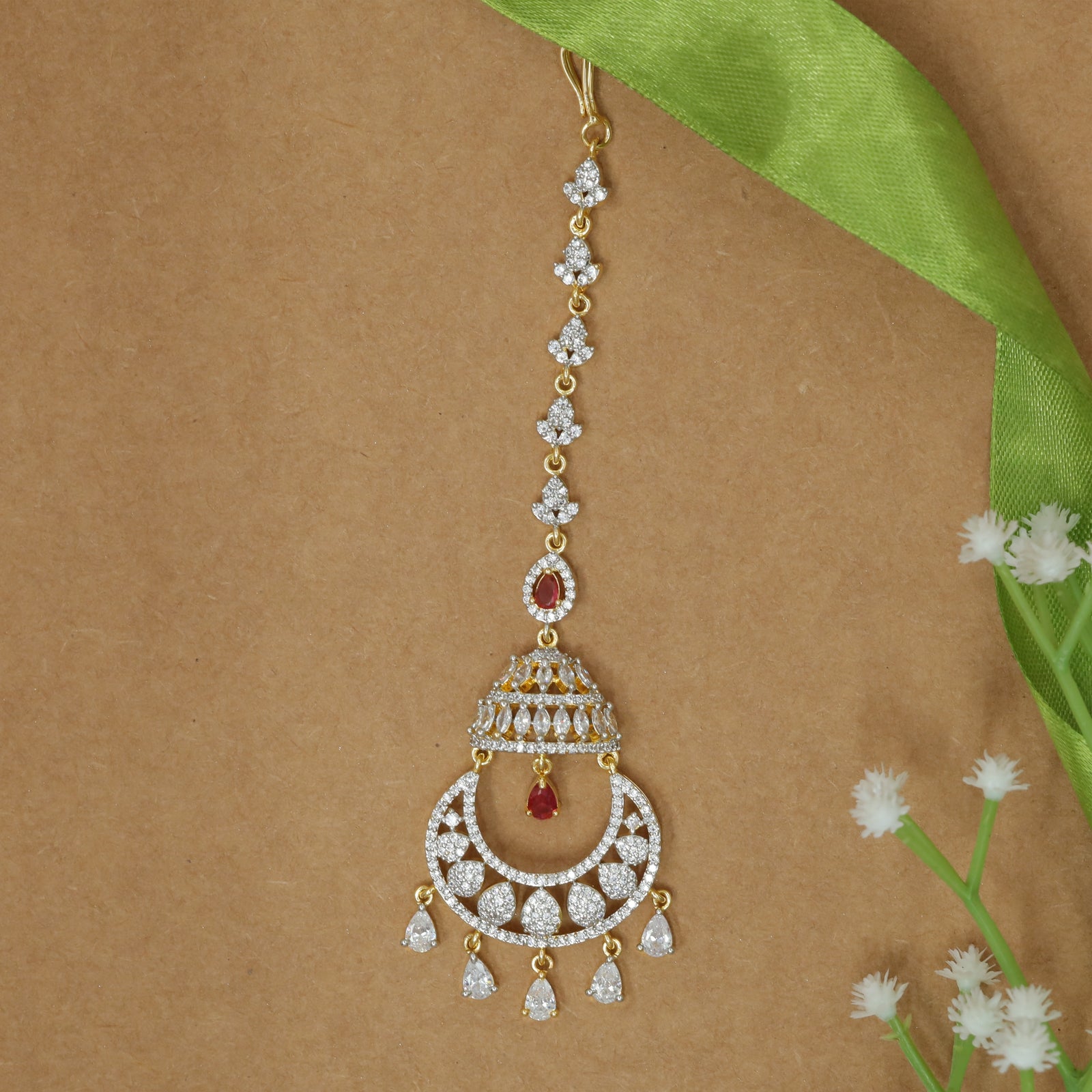 Linear Sparkle Tikka with Framed Crescent End