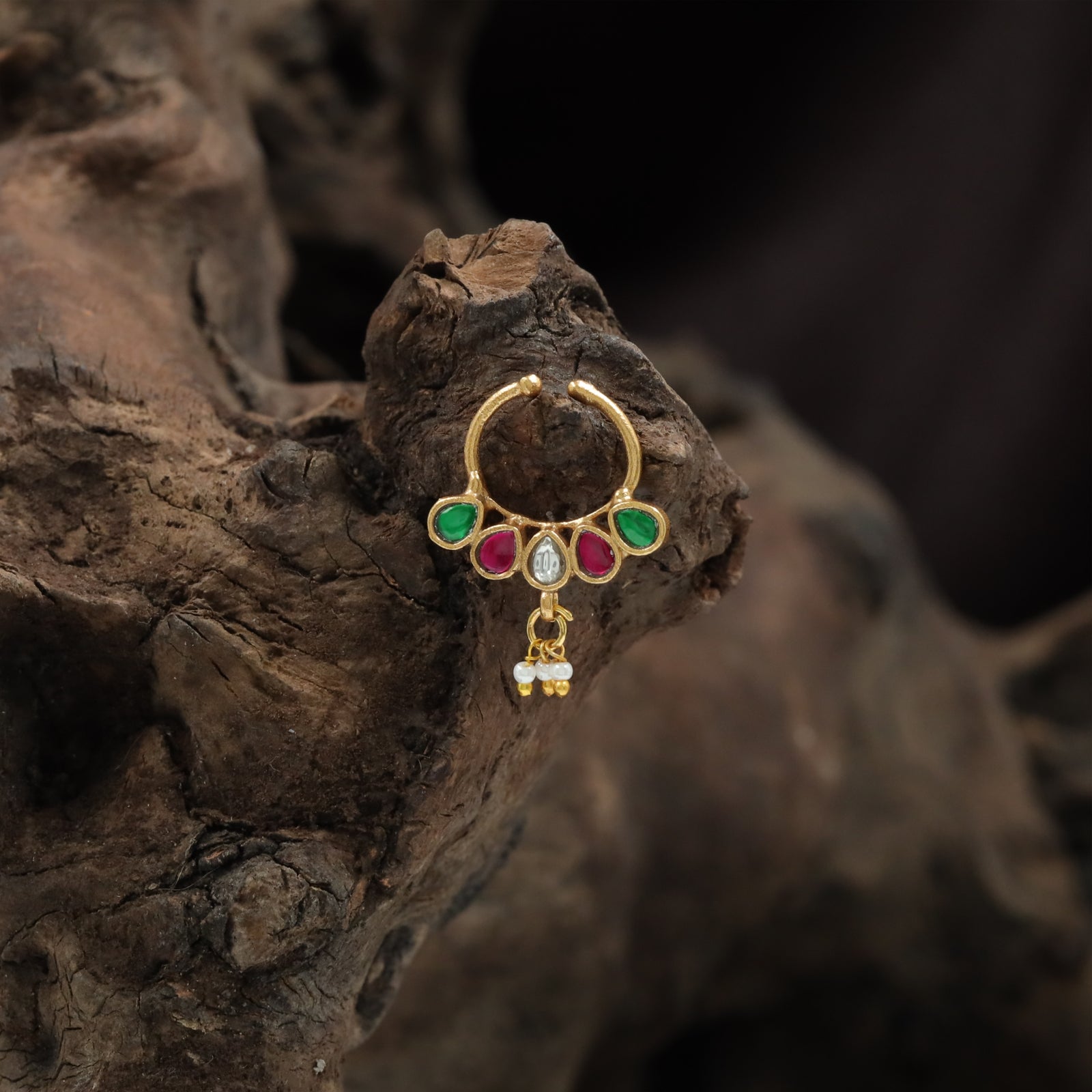 Front-Focused Multi-Stone Jadau Nose Ring
