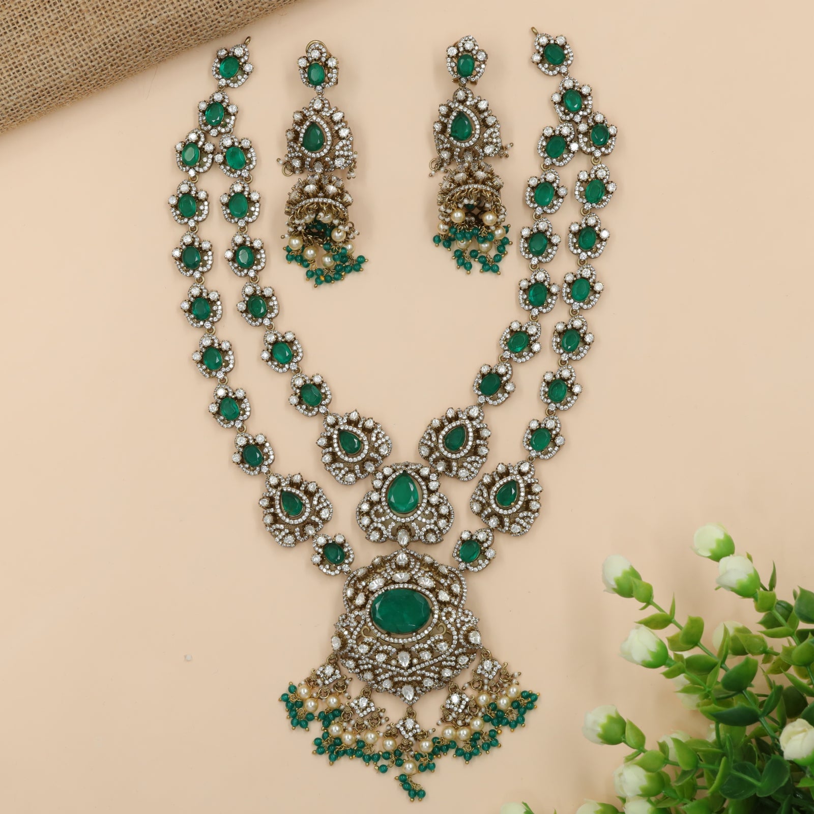 Flowing Oval Motif Long Haara with Hanging Beads