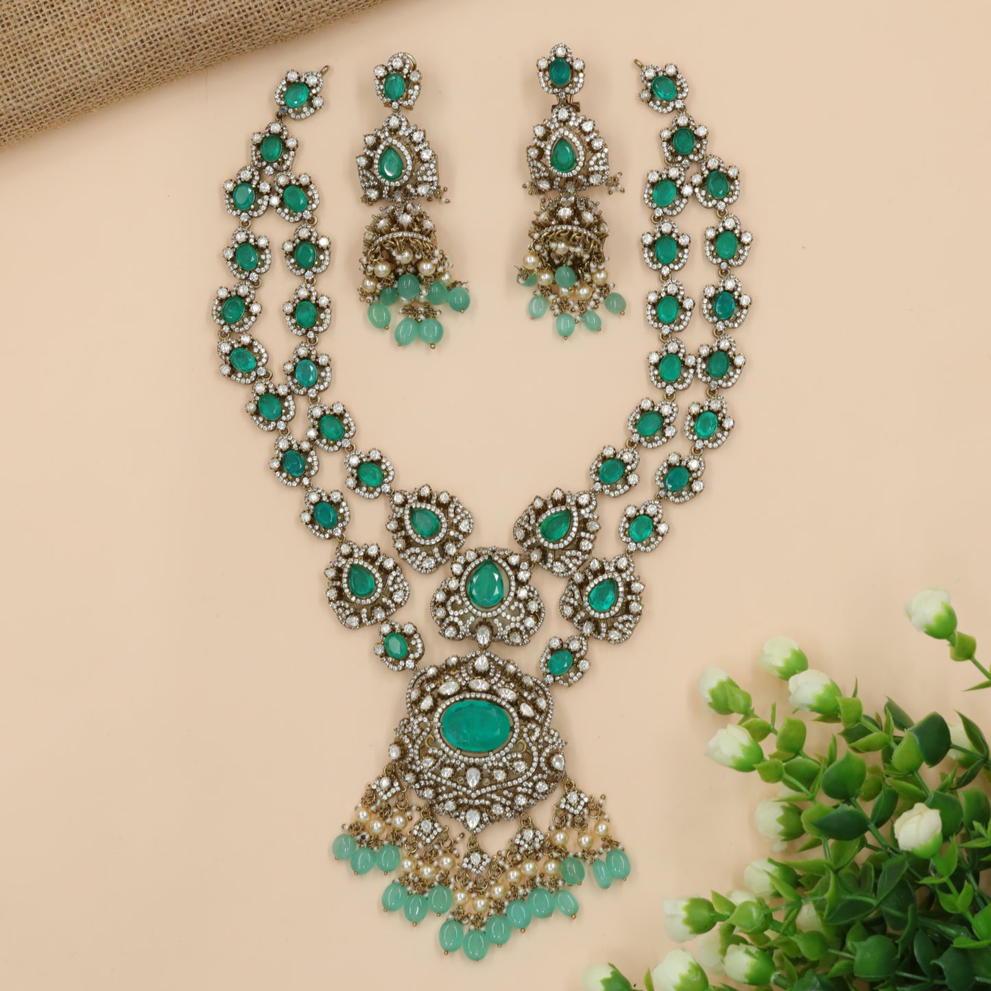 Flowing Oval Motif Long Haara with Hanging Beads