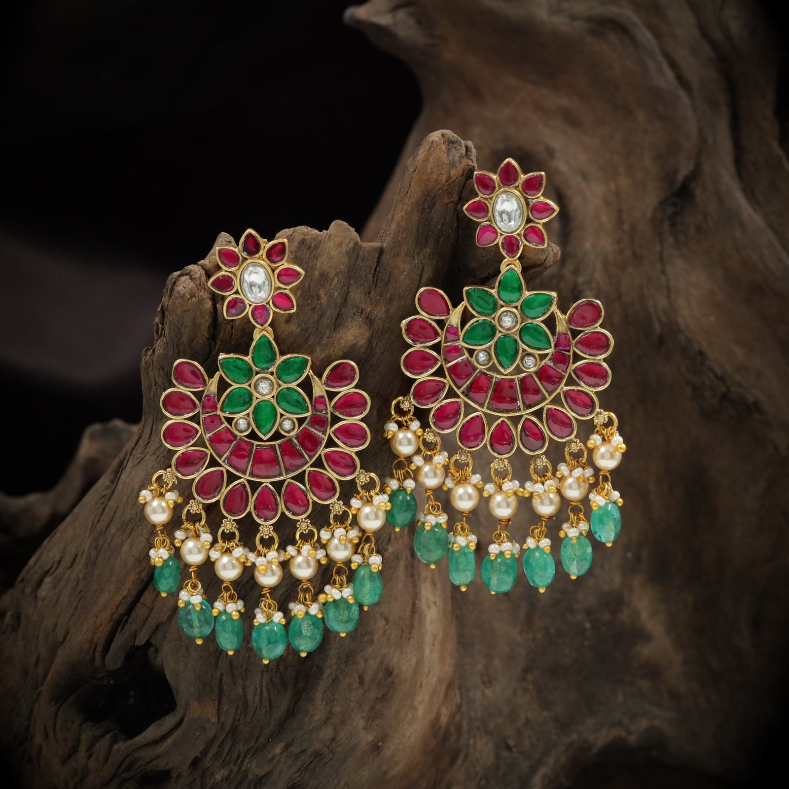 Hanging Earring with Circular Flower Form and Fringe
