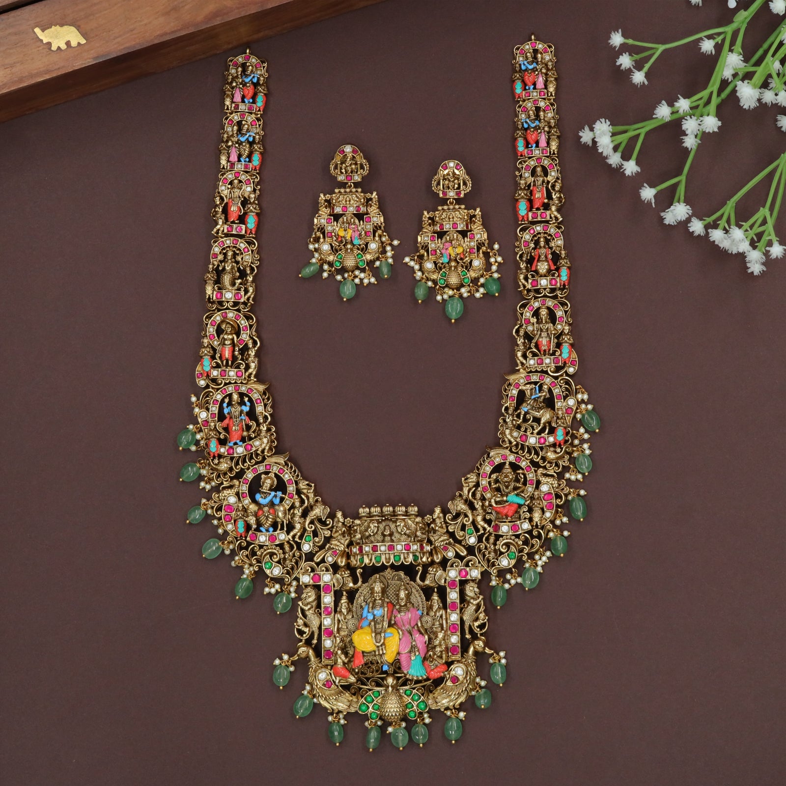 Dashavatara Spine Long Haara with Vishnu–Lakshmi Centre