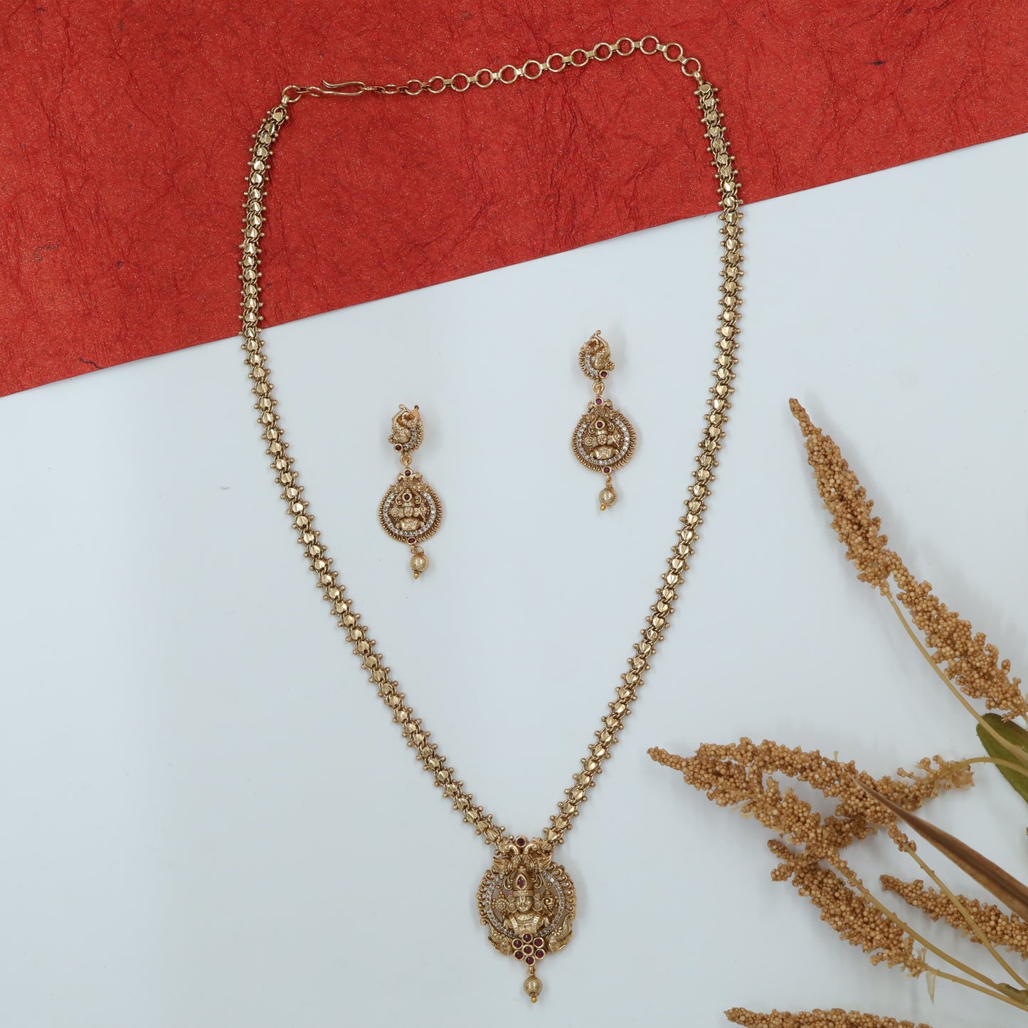 Tirupati Form Sculpted Pendant Chain