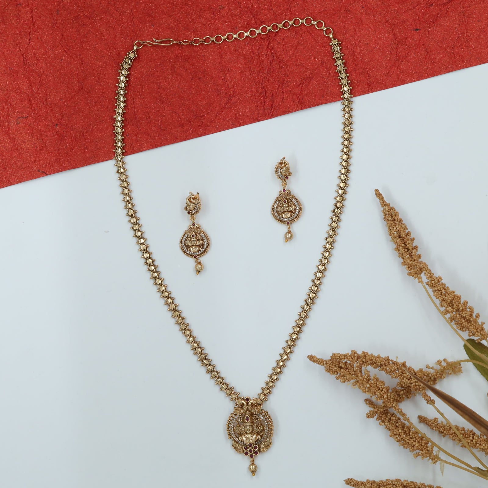 Tirupati Form Sculpted Pendant Chain