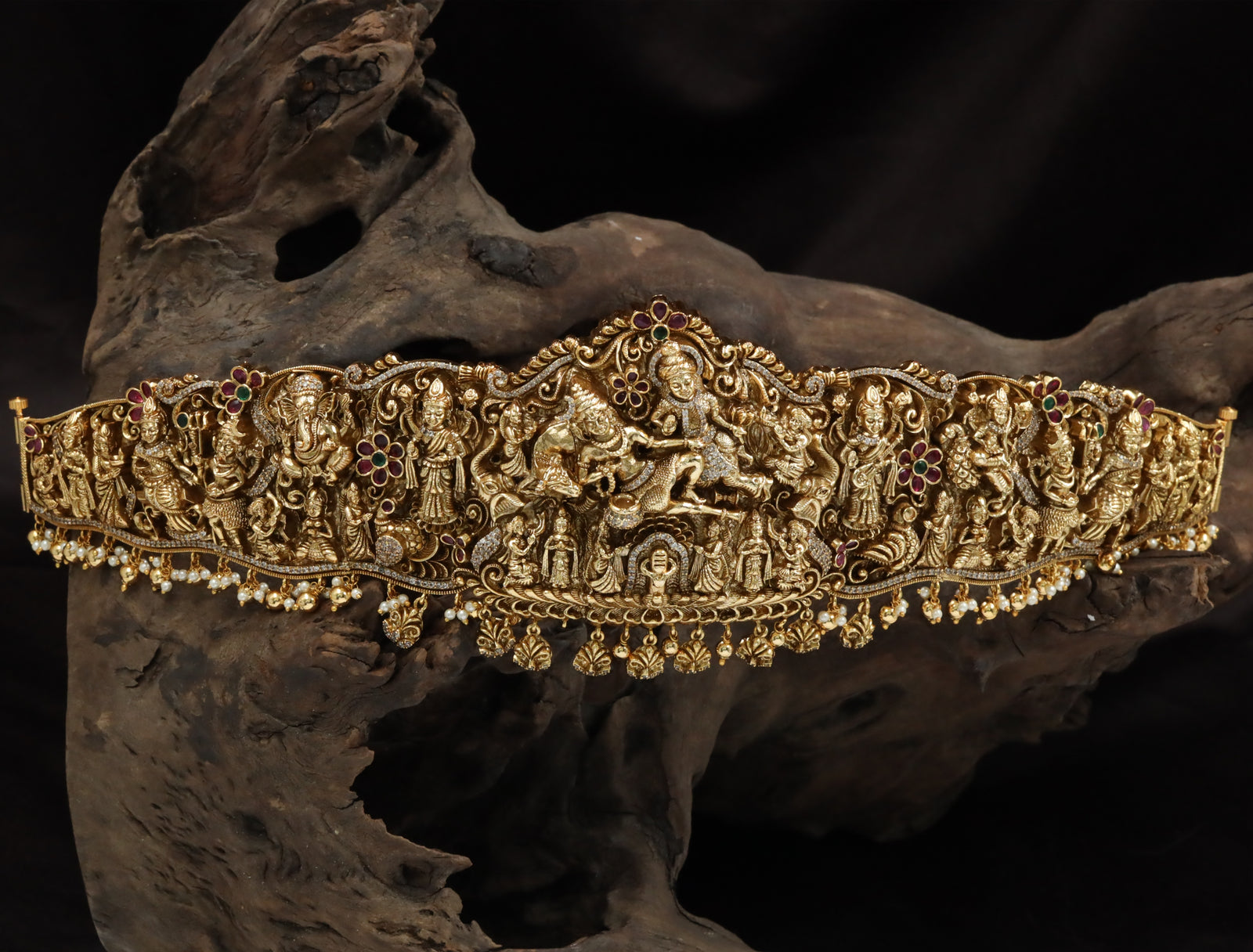 Monumental Dabu Vaddanam Featuring Shiva Parivar Sculptures with Temple Borders