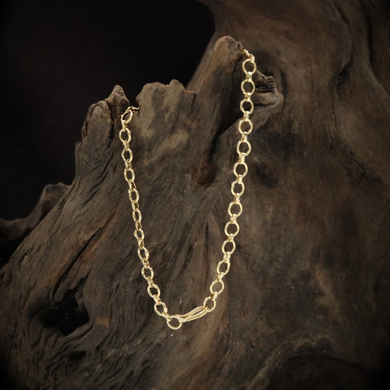 Classic Loop Extension Chain with Polished Ring Structure