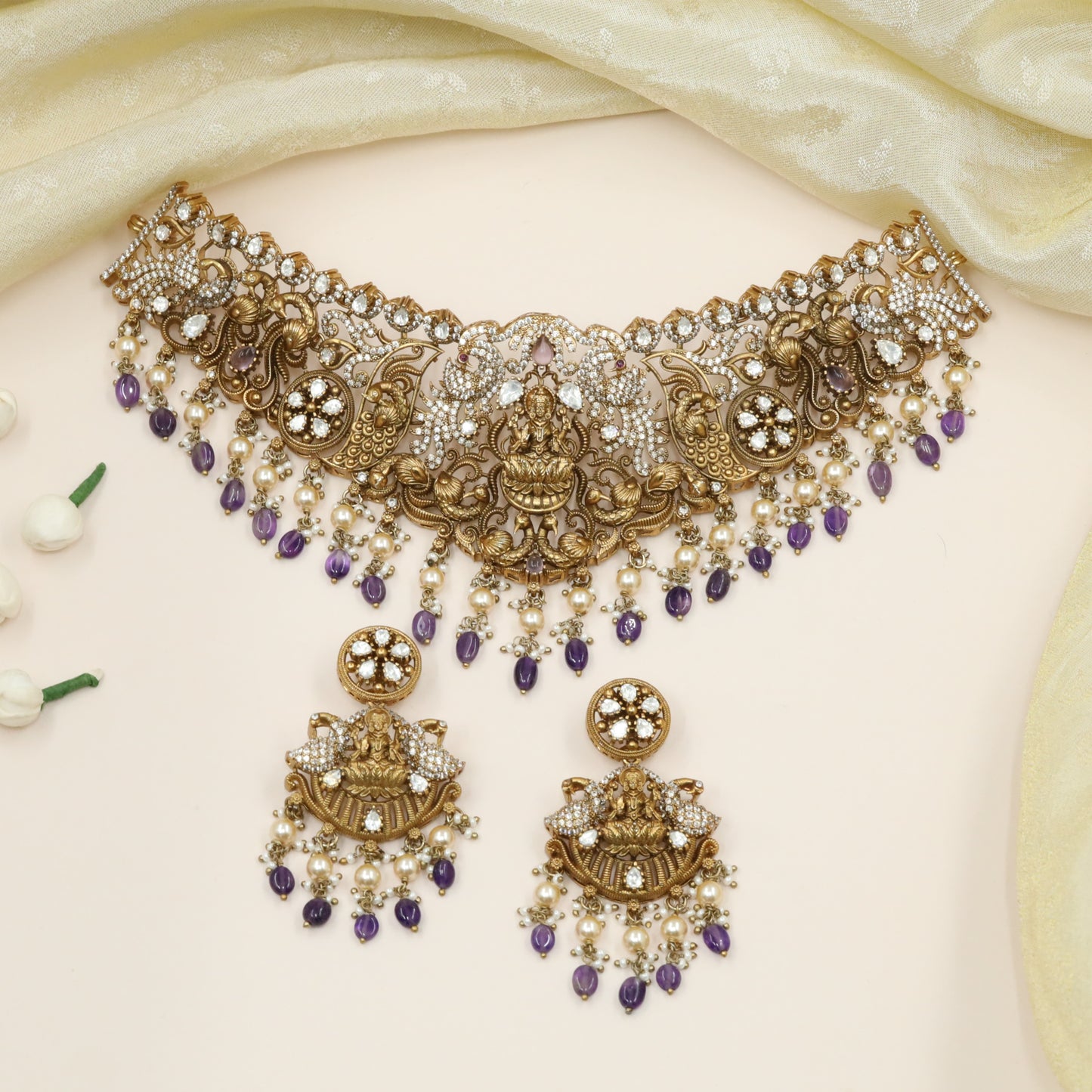 Lakshmi Figure Centre Choker with Symmetrical Peacock Frames