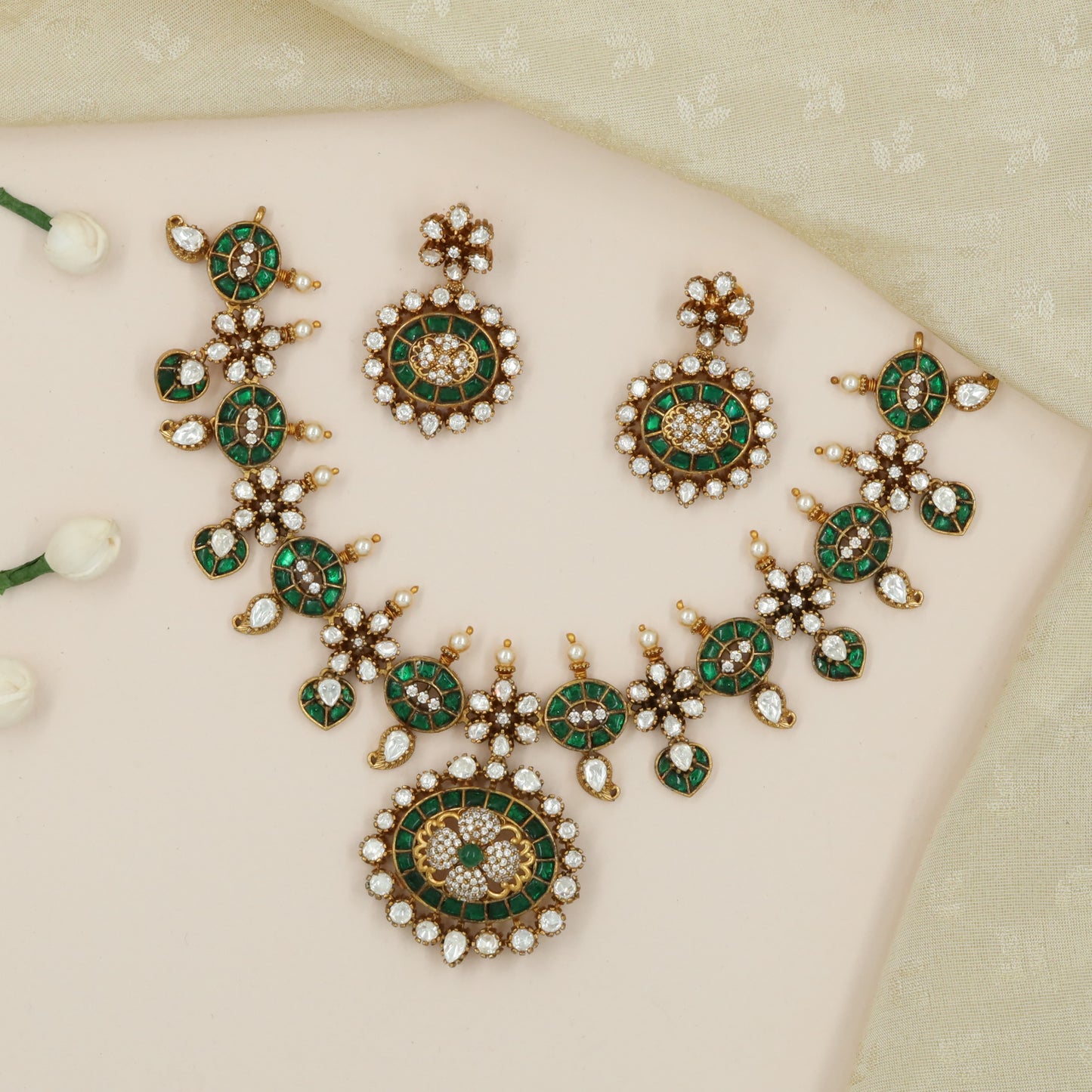 Grand Floral Centre Necklace with Alternating Disc and Blossom Links