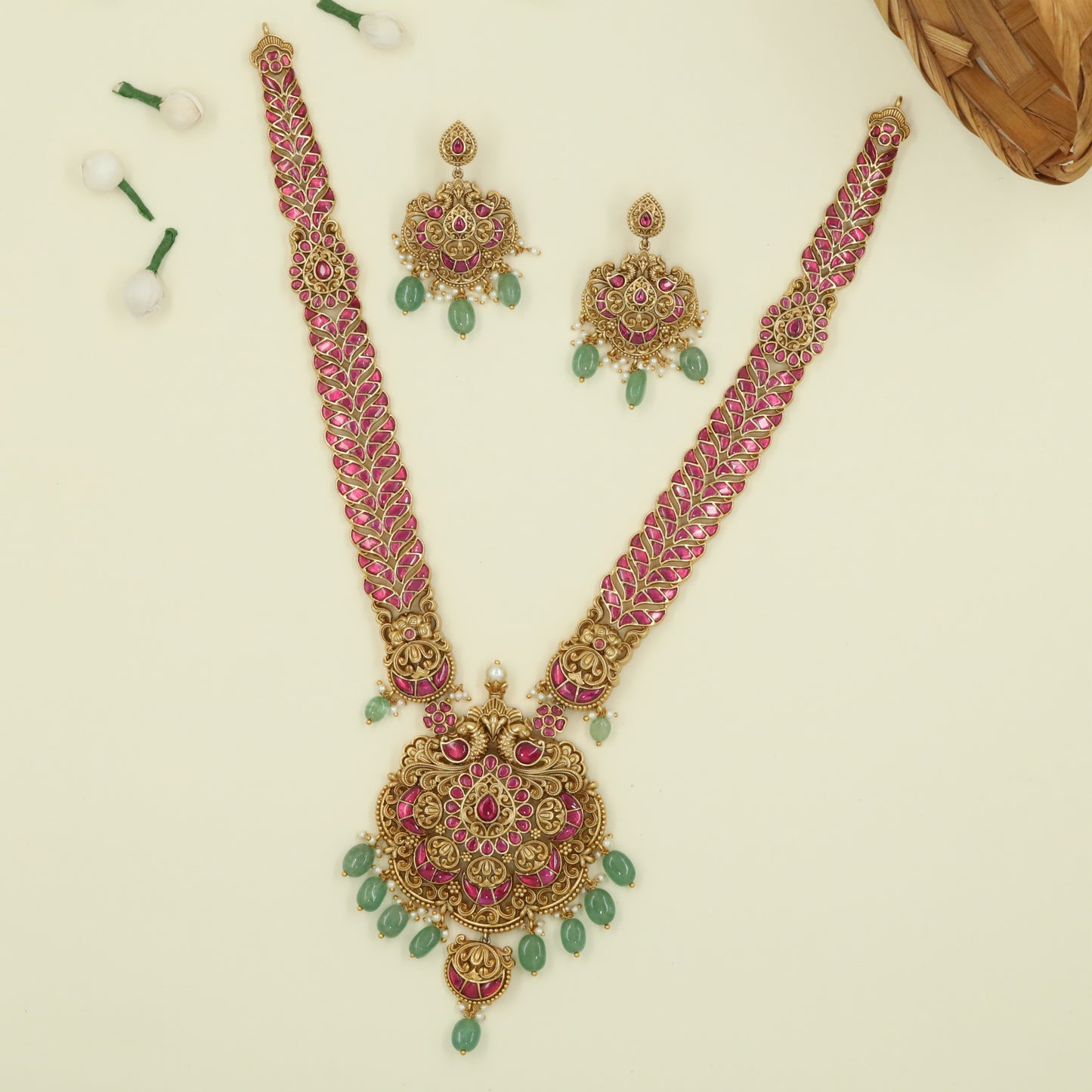 Majestic Twin Peacock Crest Long Haara with Engraved Vine Links