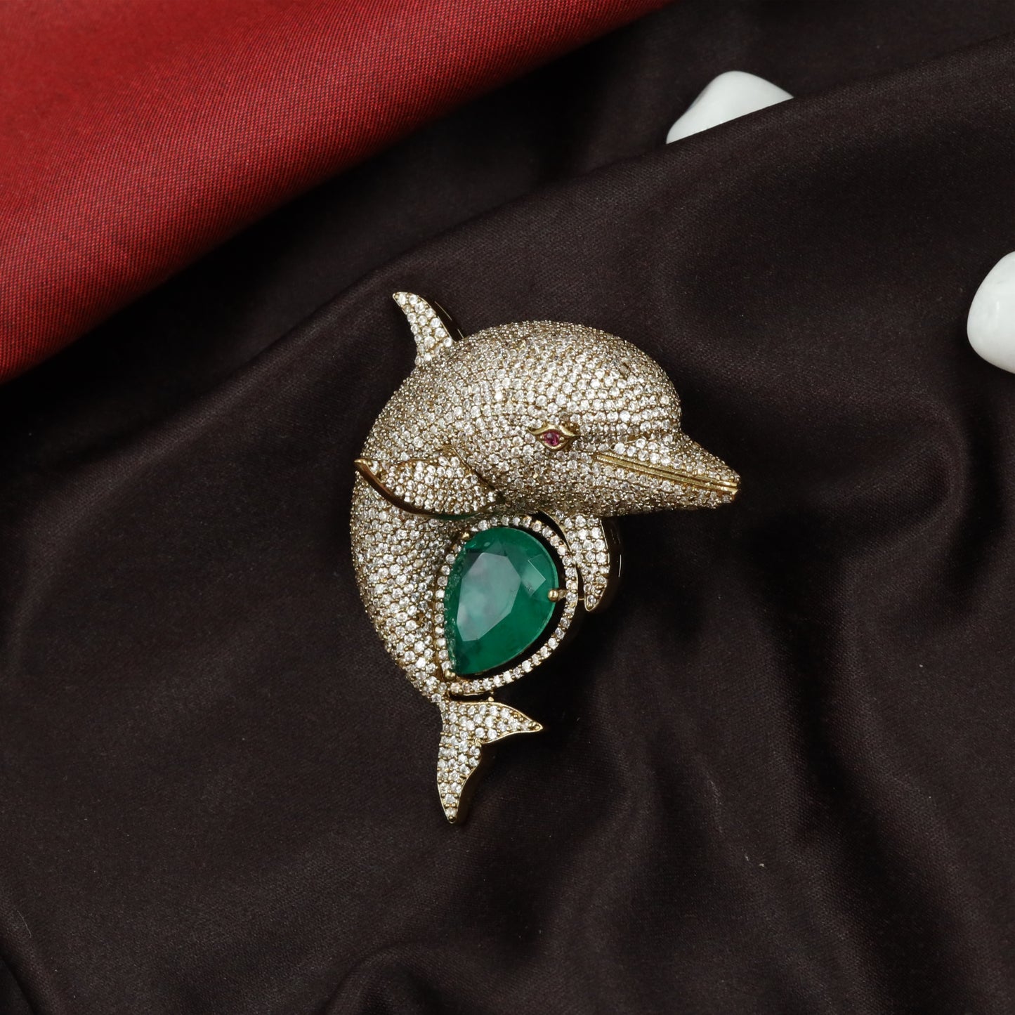 Graceful Fin Arc Victorian Brooch with Gem Core