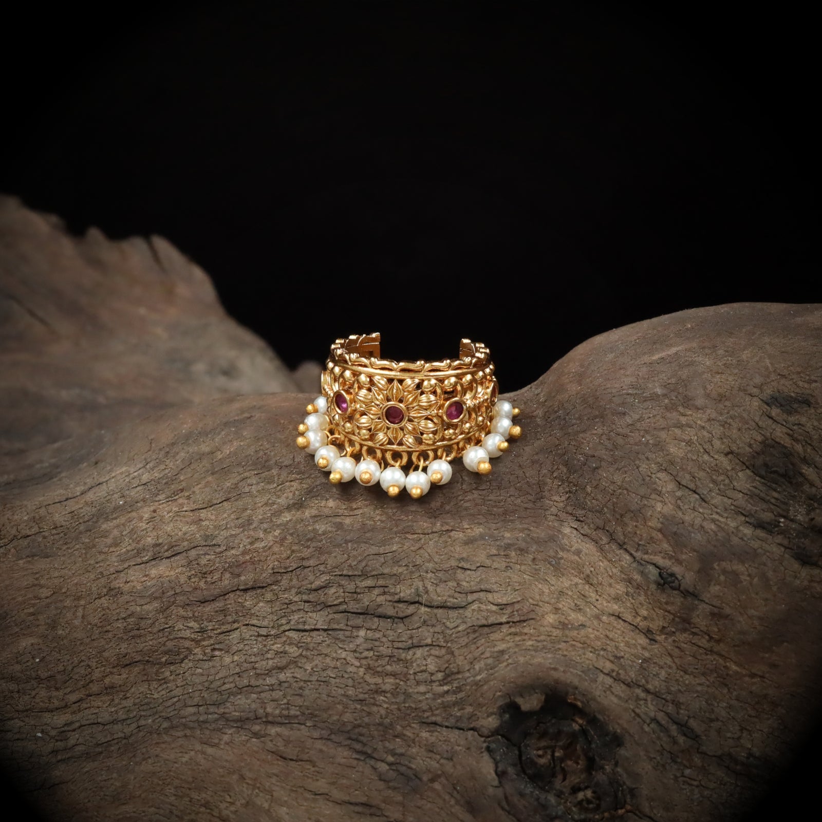 Sculpted Botanical Band Bugadi with Raised Stone Settings