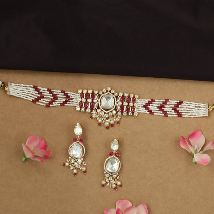Grand woven Kundan pearl choker with Intricate panel alignment