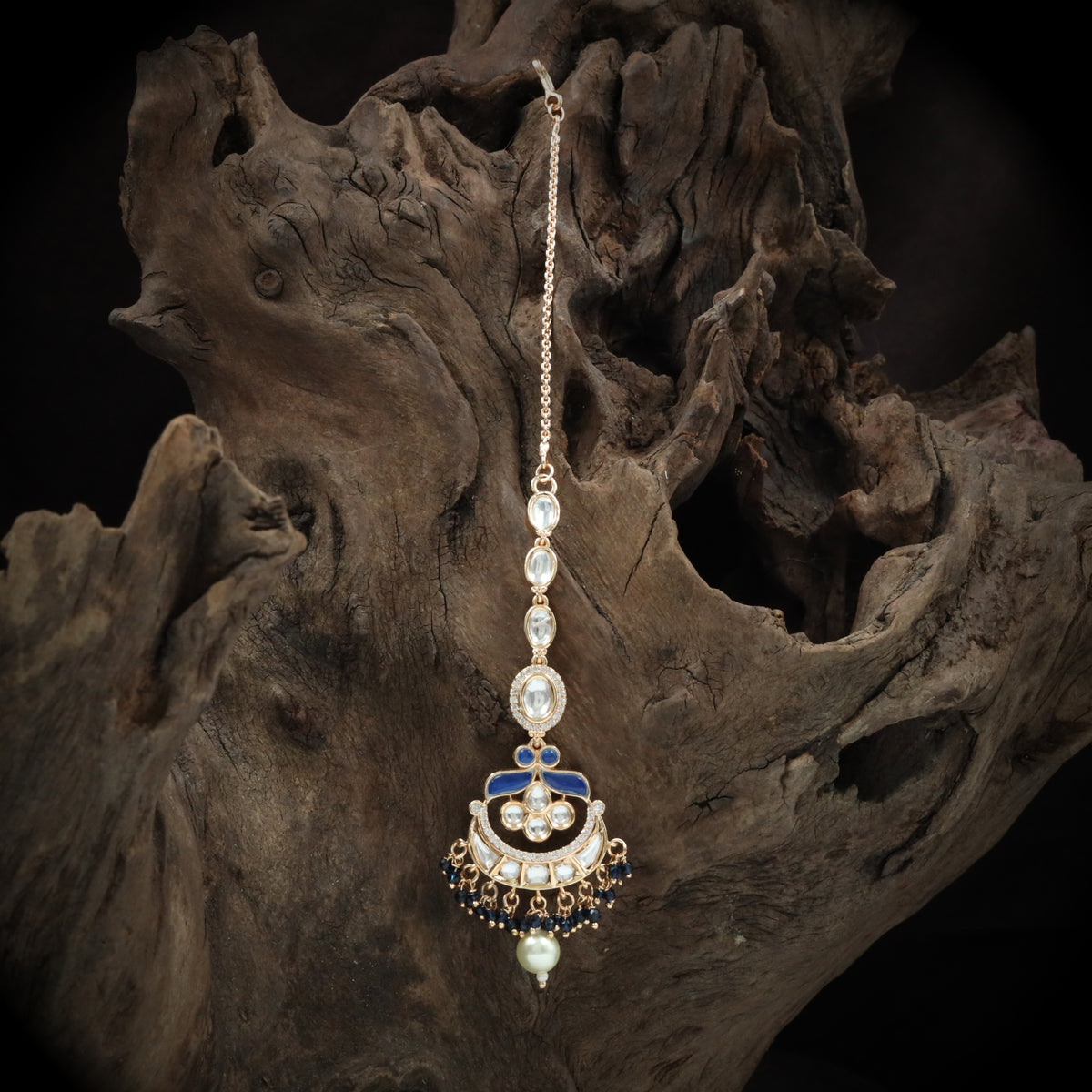 Arched Halo Tikka with Triple Cluster Centre Motif