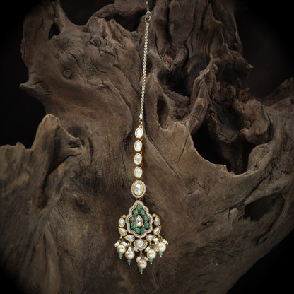 Majestic Blossom Crest Tikka with Decorative Lower Fringe