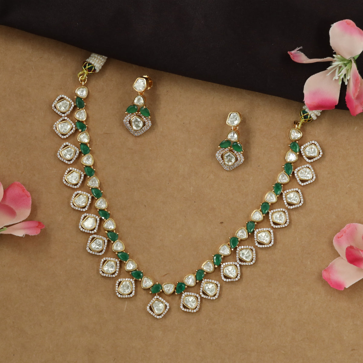 Radiant double detail kundan necklace with framed drop pattern