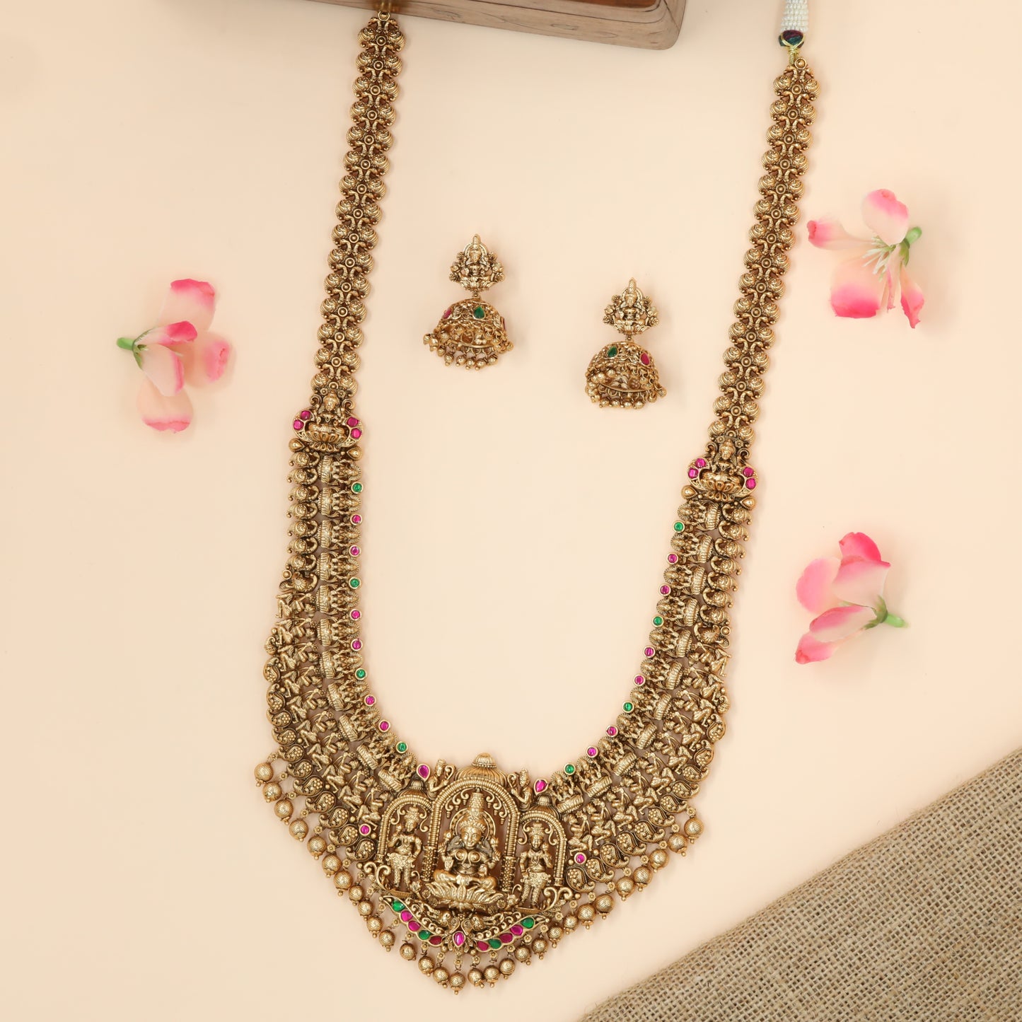 Majestic Archway Lakshmi Devotional Long Haara