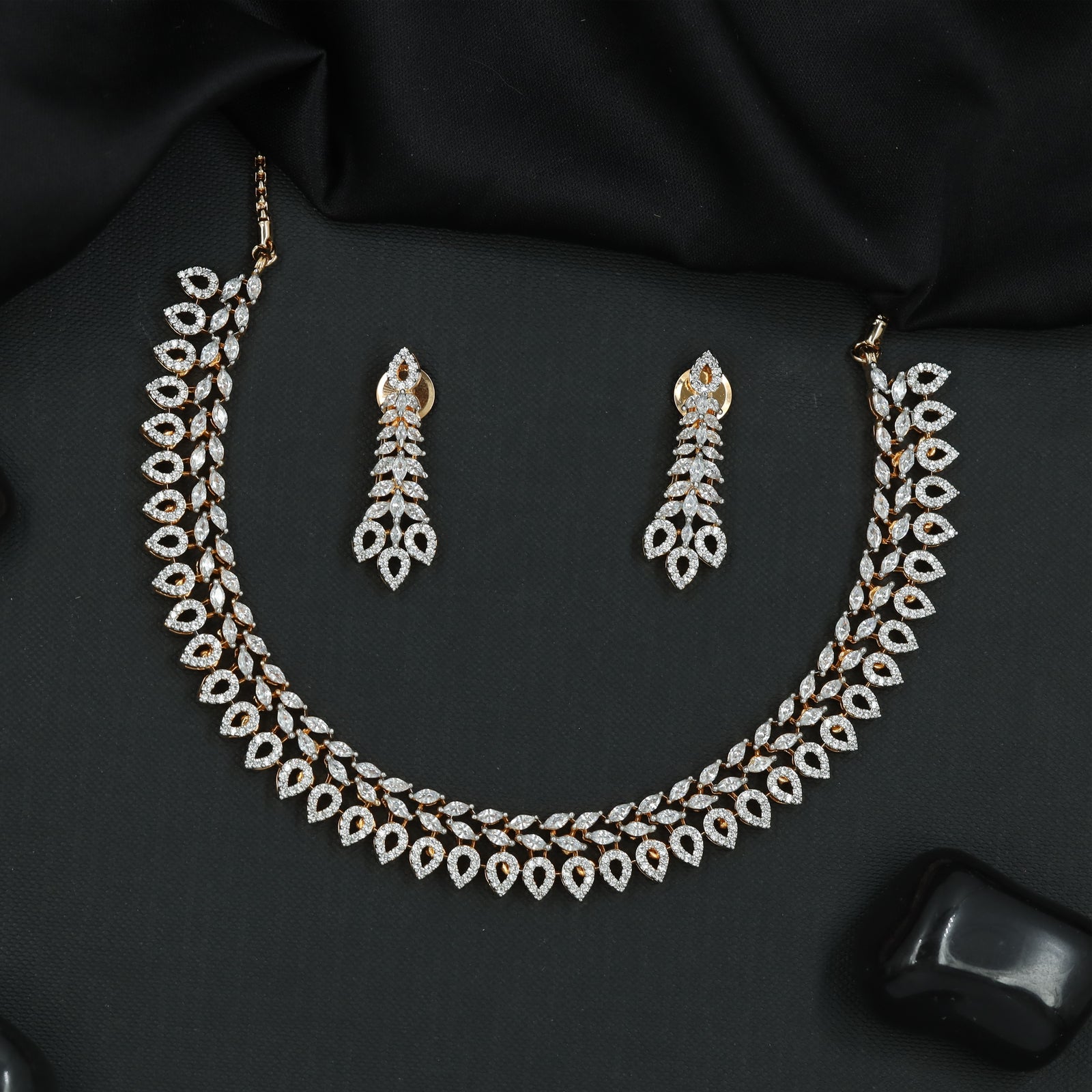 Lumera Sculpted Leaf Necklace Set with Double Line Detailing