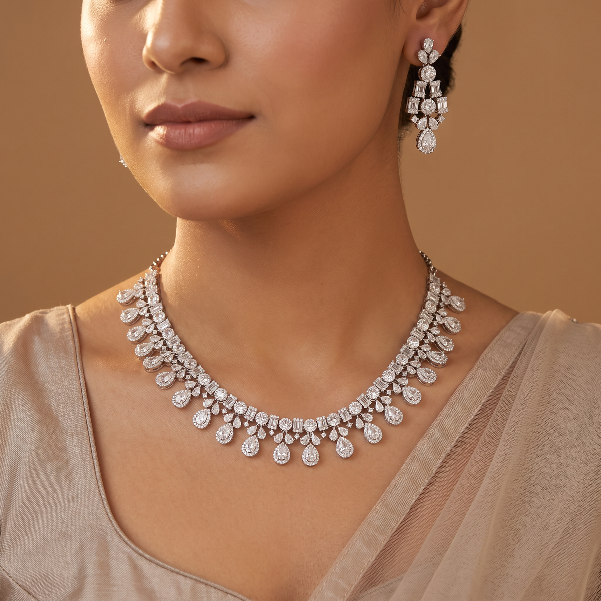 Stylish Pear Motif Necklace with Graduated Fringe Detailing