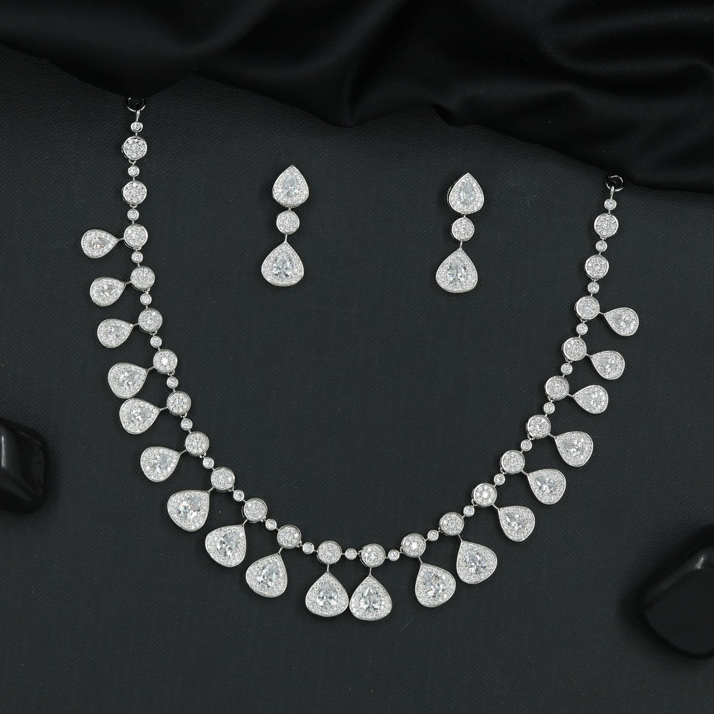 Graduated Teardrop Cascade Necklace with Round Link Detailing