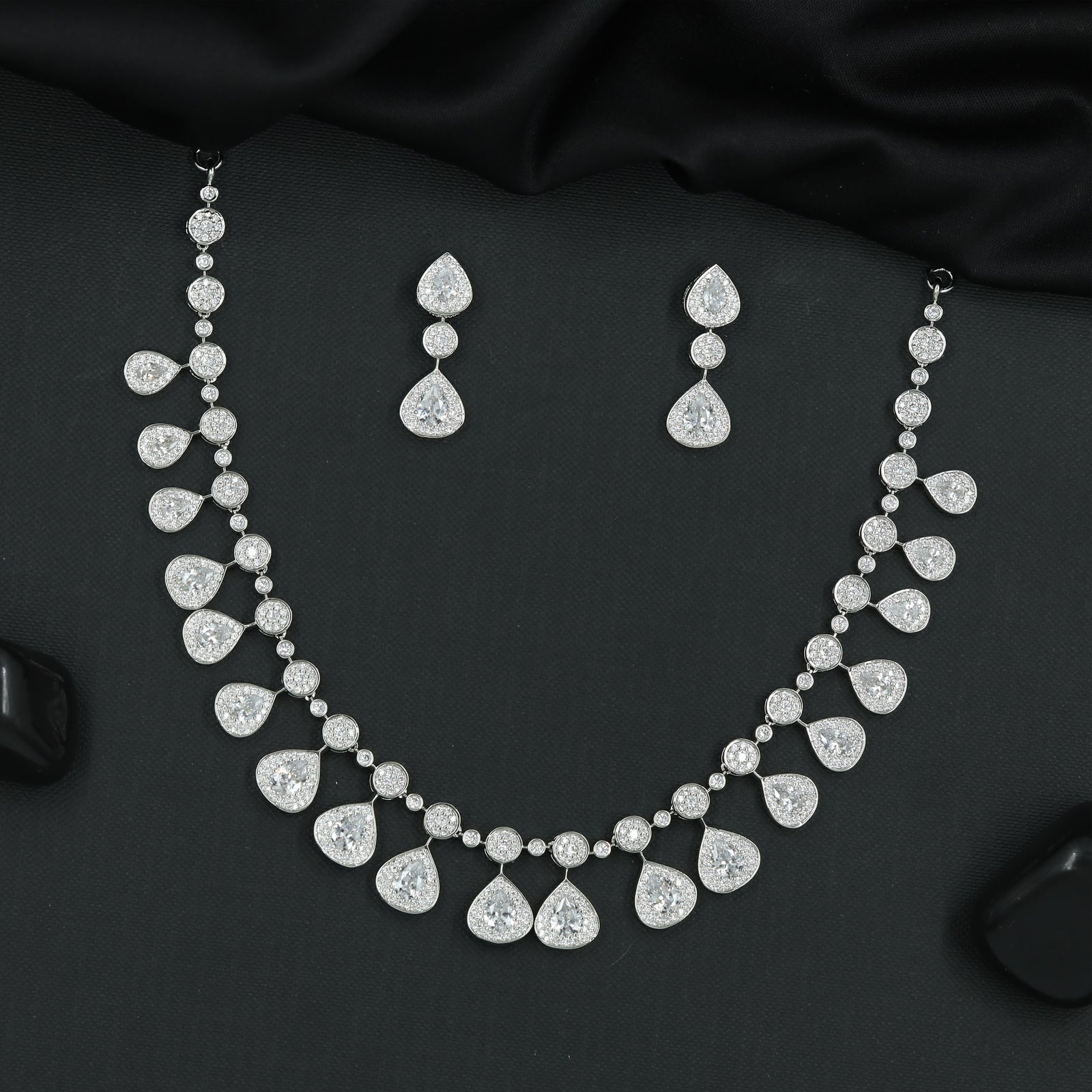 Graduated Teardrop Cascade Necklace with Round Link Detailing