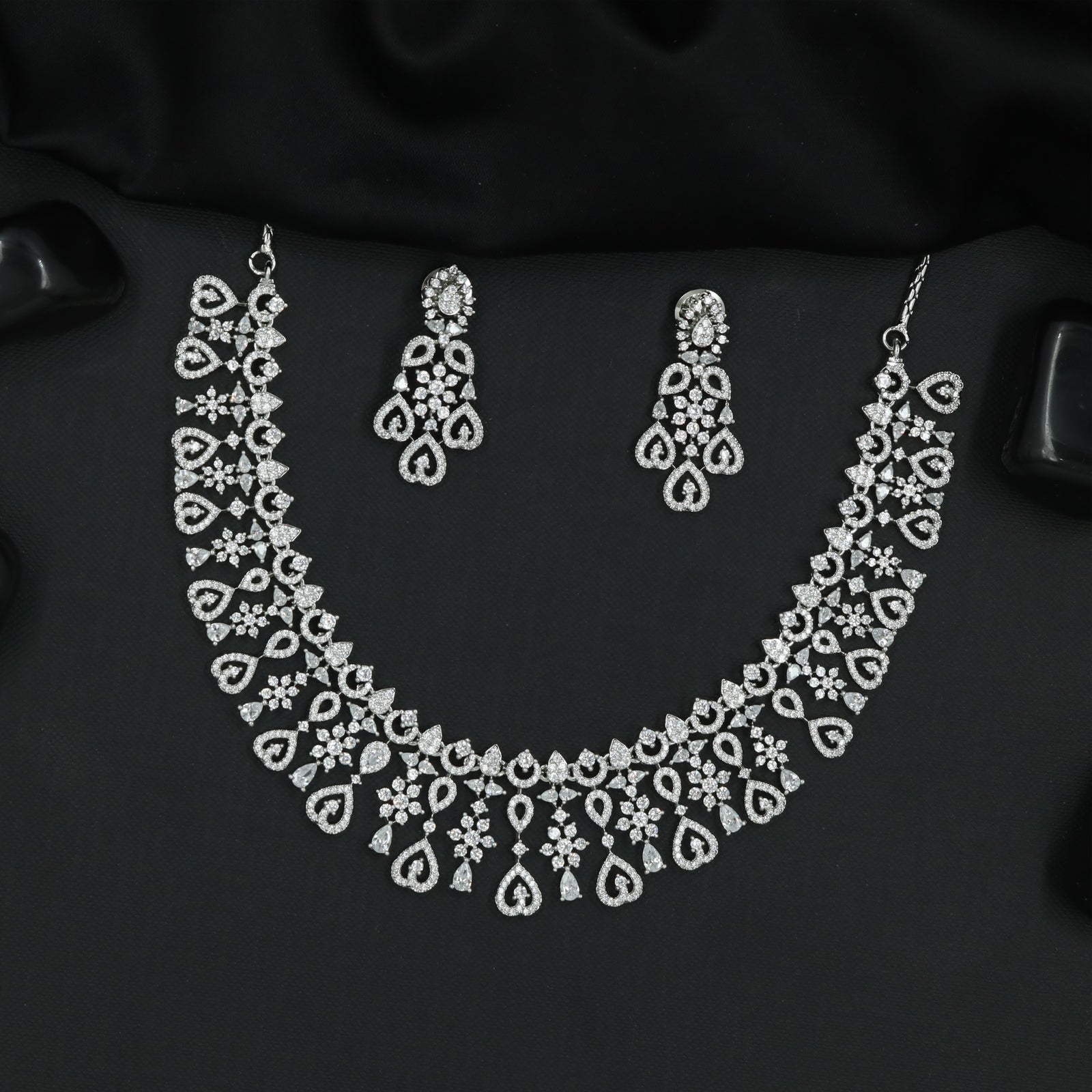 Two Tone Heart Frame Necklace Set with Floral Cluster Fringe
