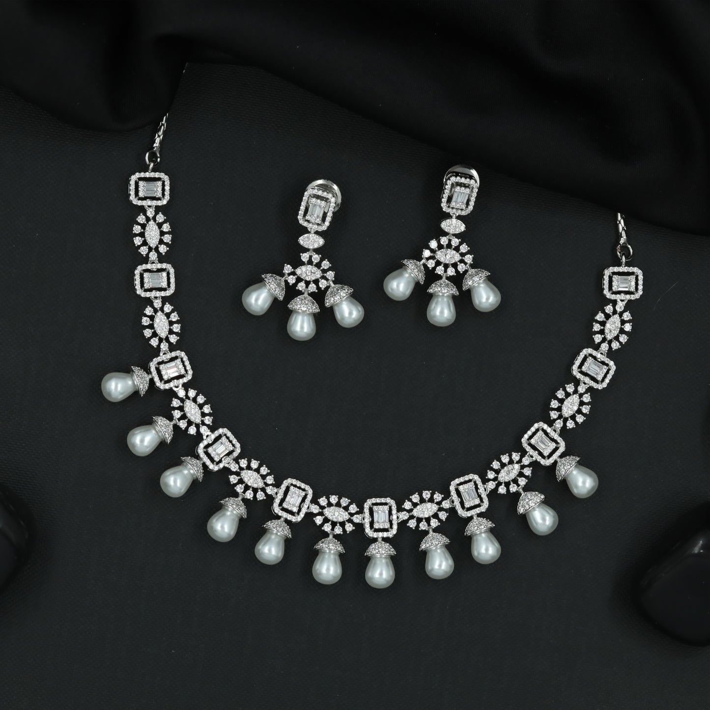 Refined Crystal Grid Necklace Set with Tapered Marquise Centre