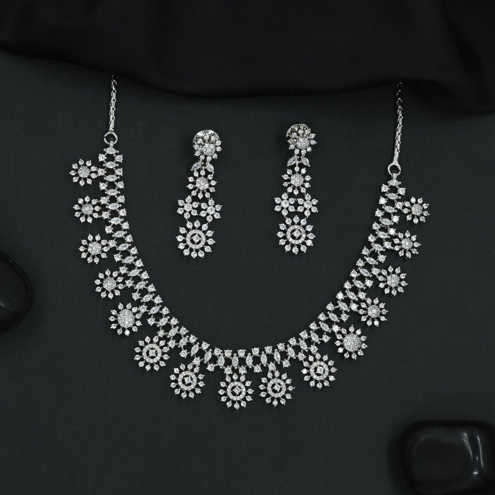 Brilliance Blossom Garland Necklace Set with Decorative Floral Links