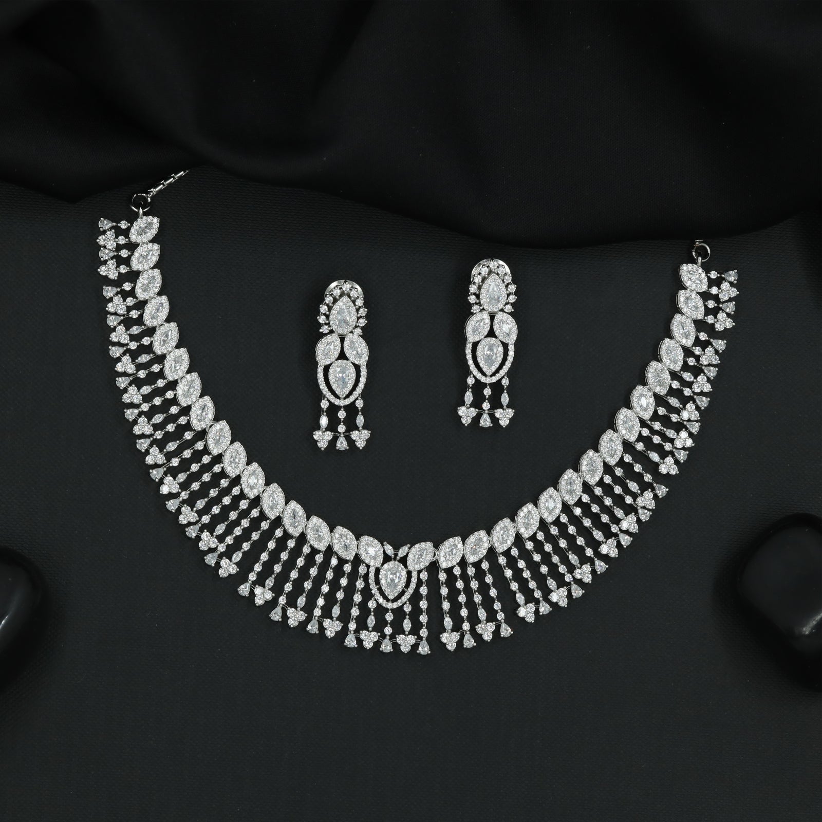 Decorative Oval Garland Necklace Set with Symmetrical Drop Fringe