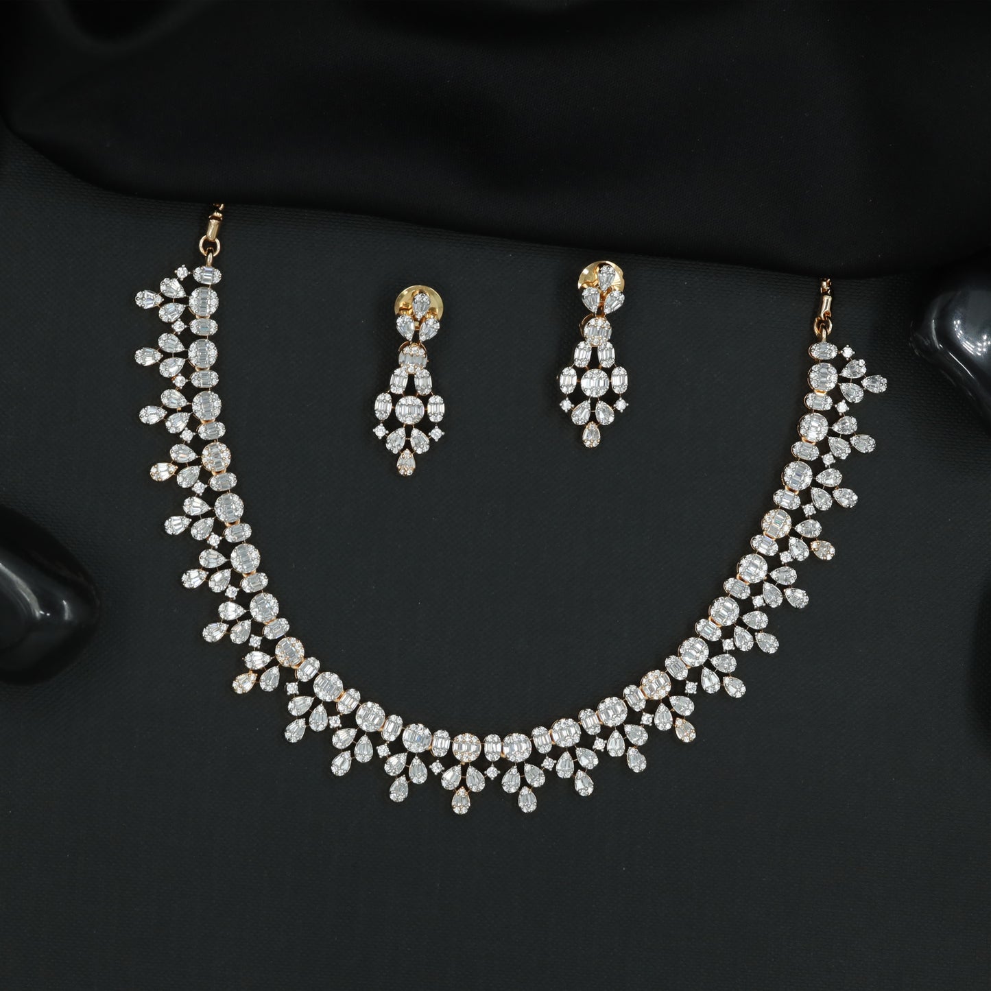 Artistic Blossom Garland Necklace Set with Balanced Drop Embellishments