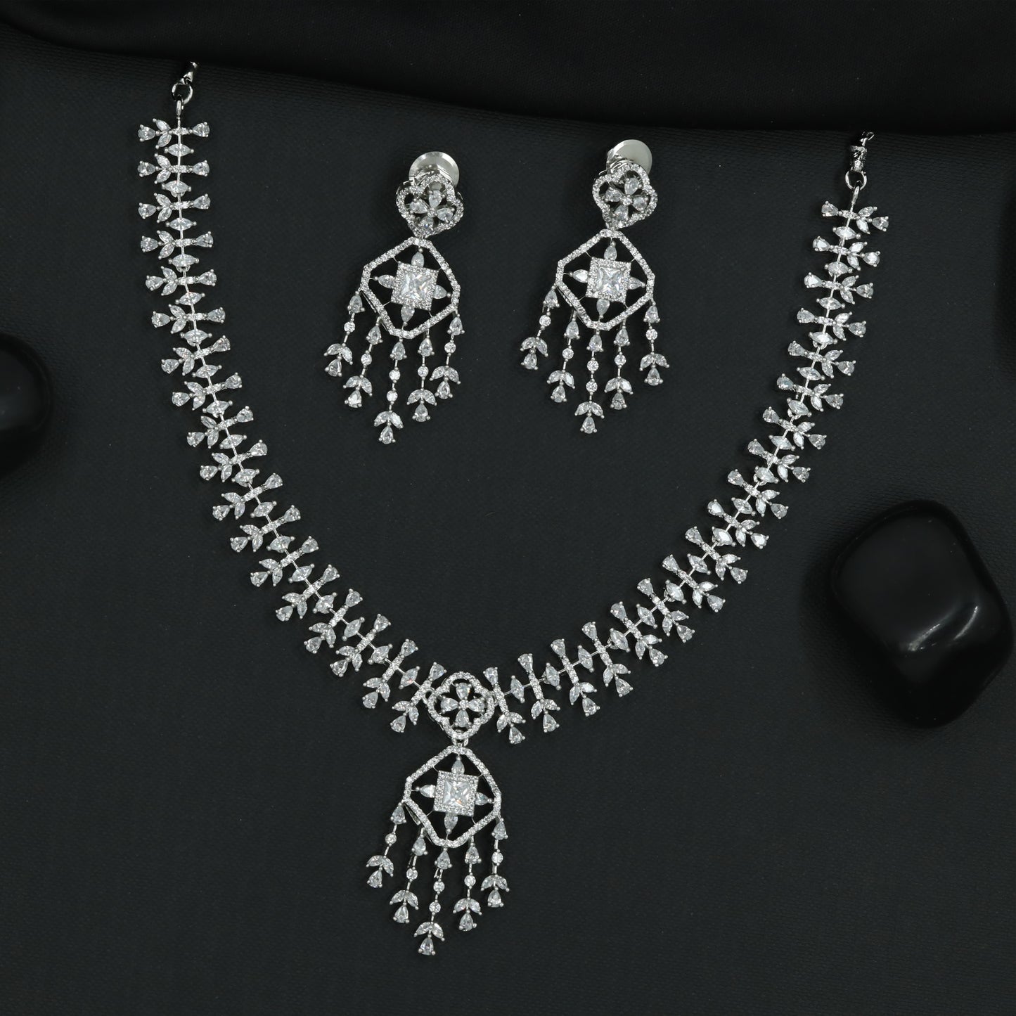 Elegant Star Frame Necklace Set with Cascading Drop Charms