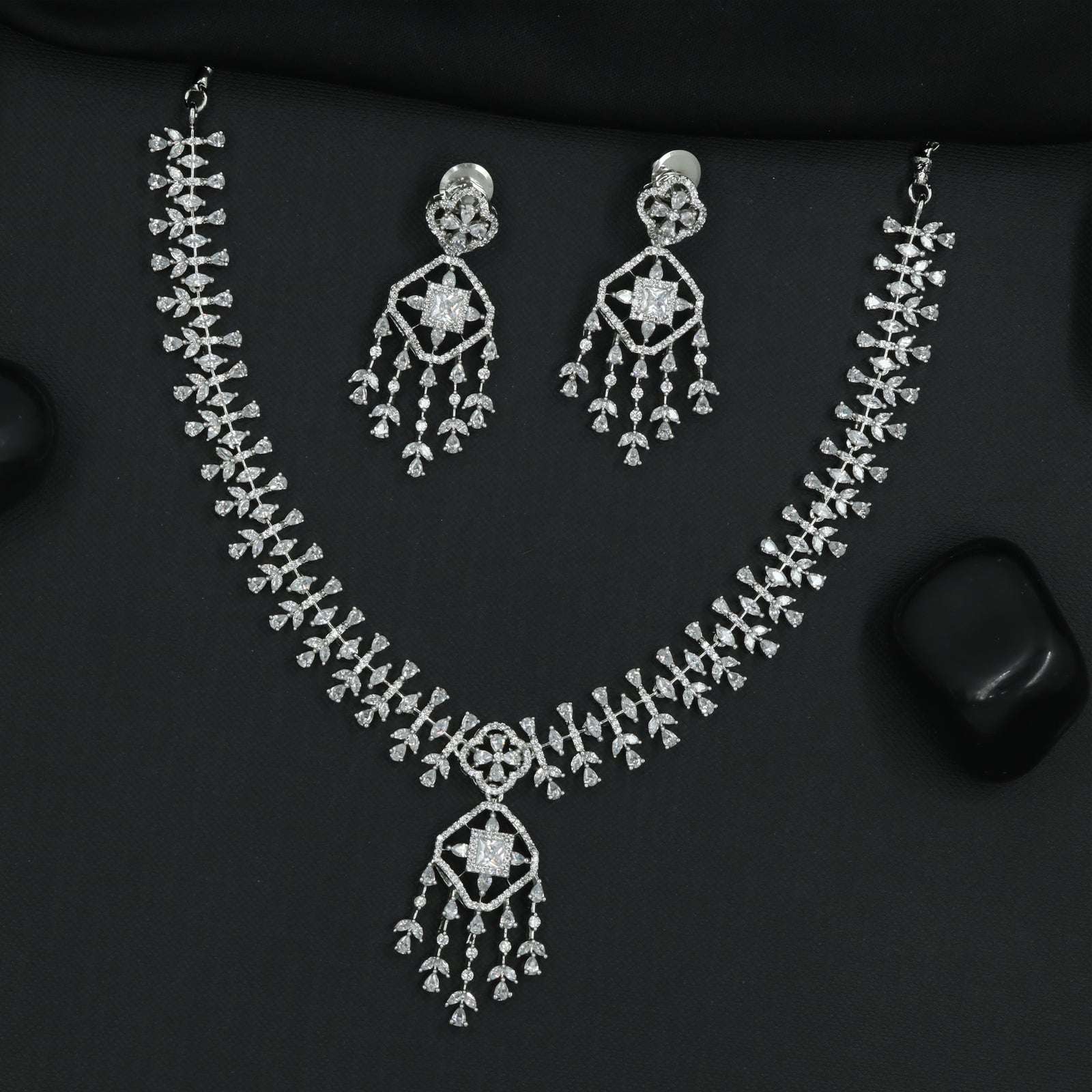 Elegant Star Frame Necklace Set with Cascading Drop Charms